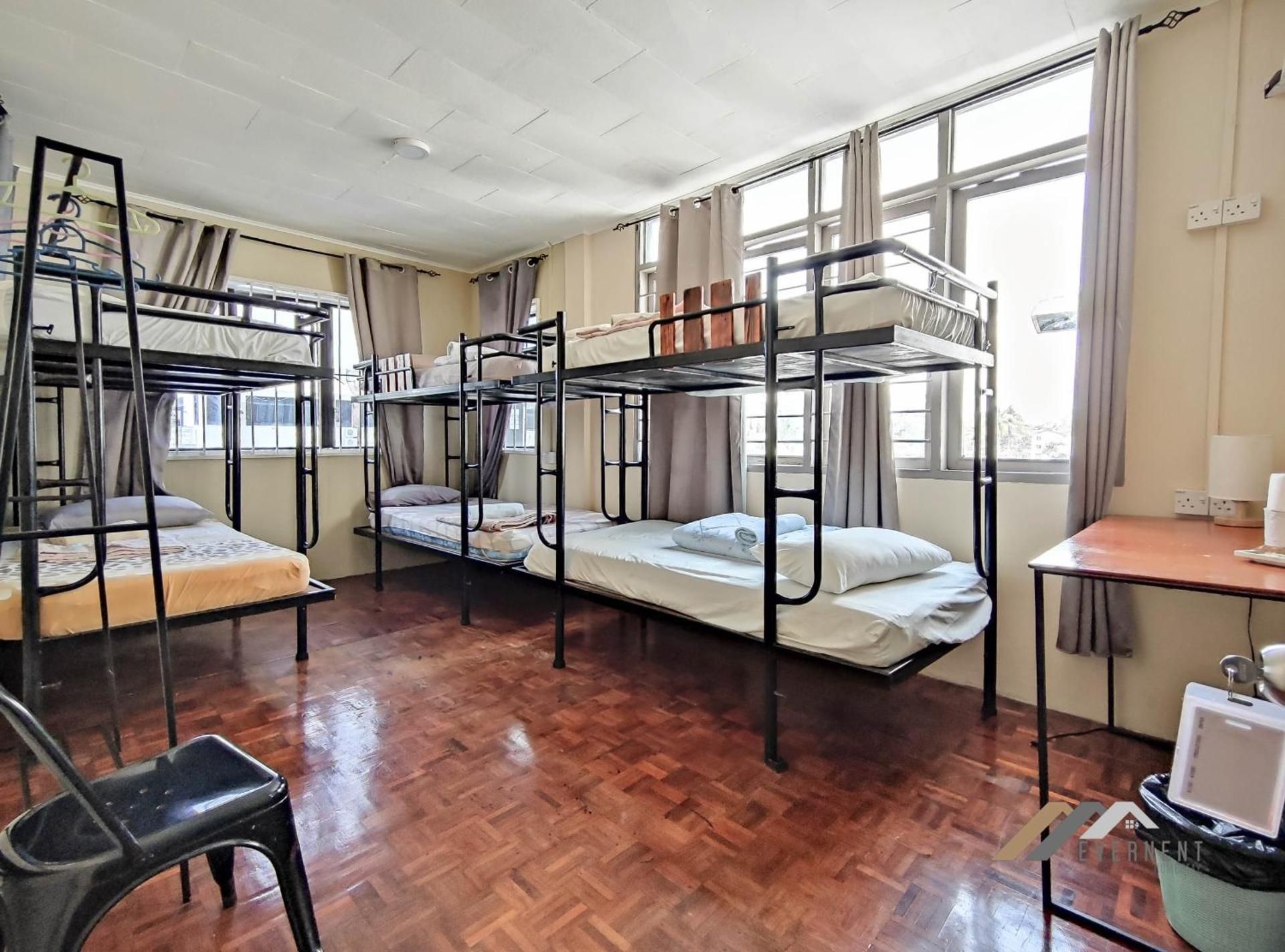 6-Bed Mixed Dormitory Room