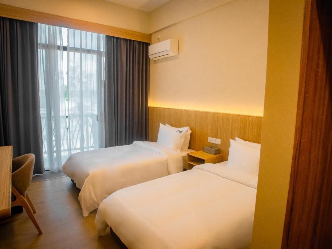 Eastwood Valley Golf & Country Club Balcony Deluxe Twin 2