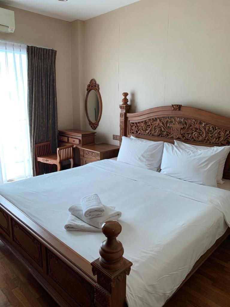 Mciti Suites Penthouse Apartment