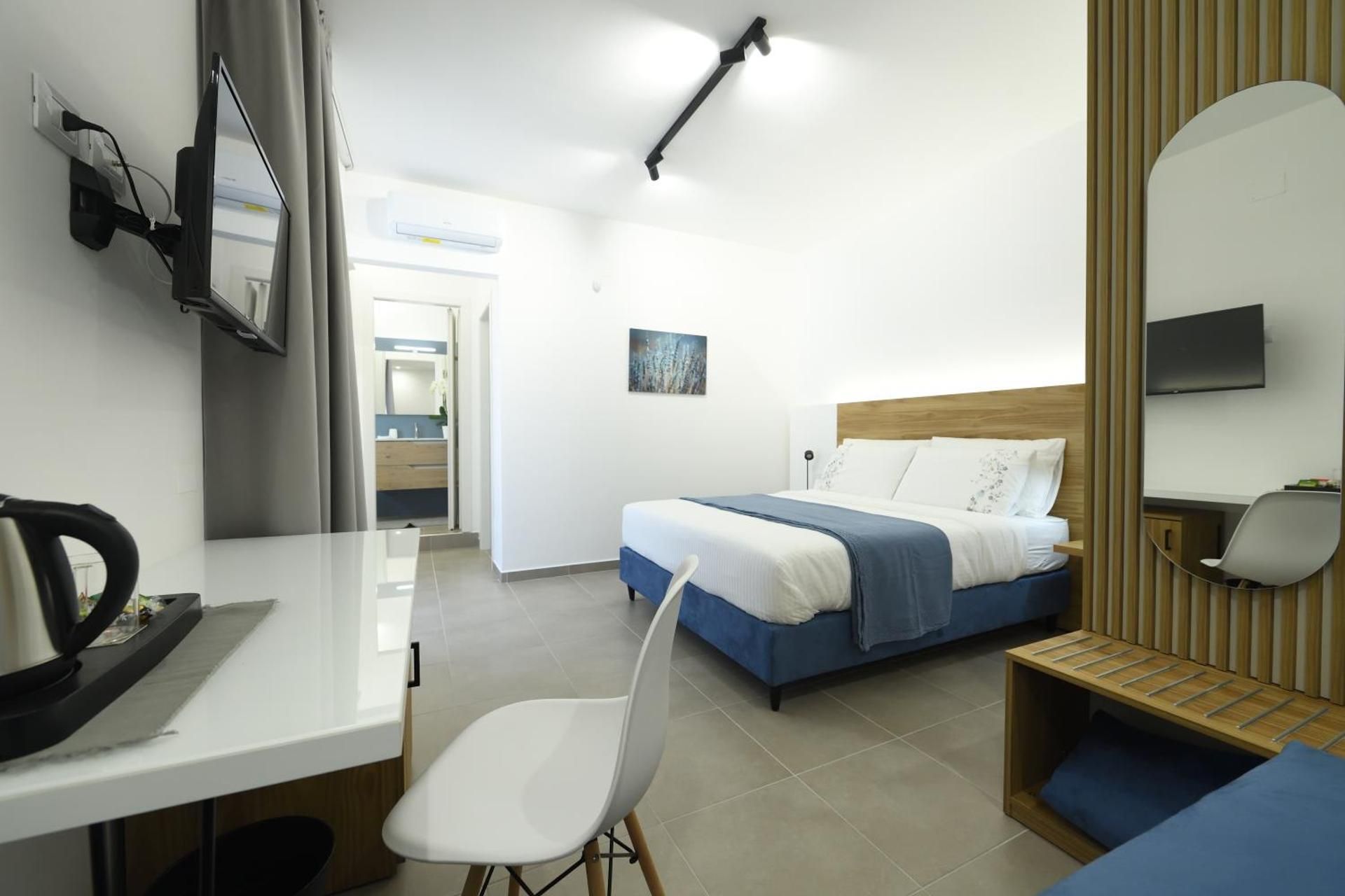 Deluxe Double Room with Extra Bed