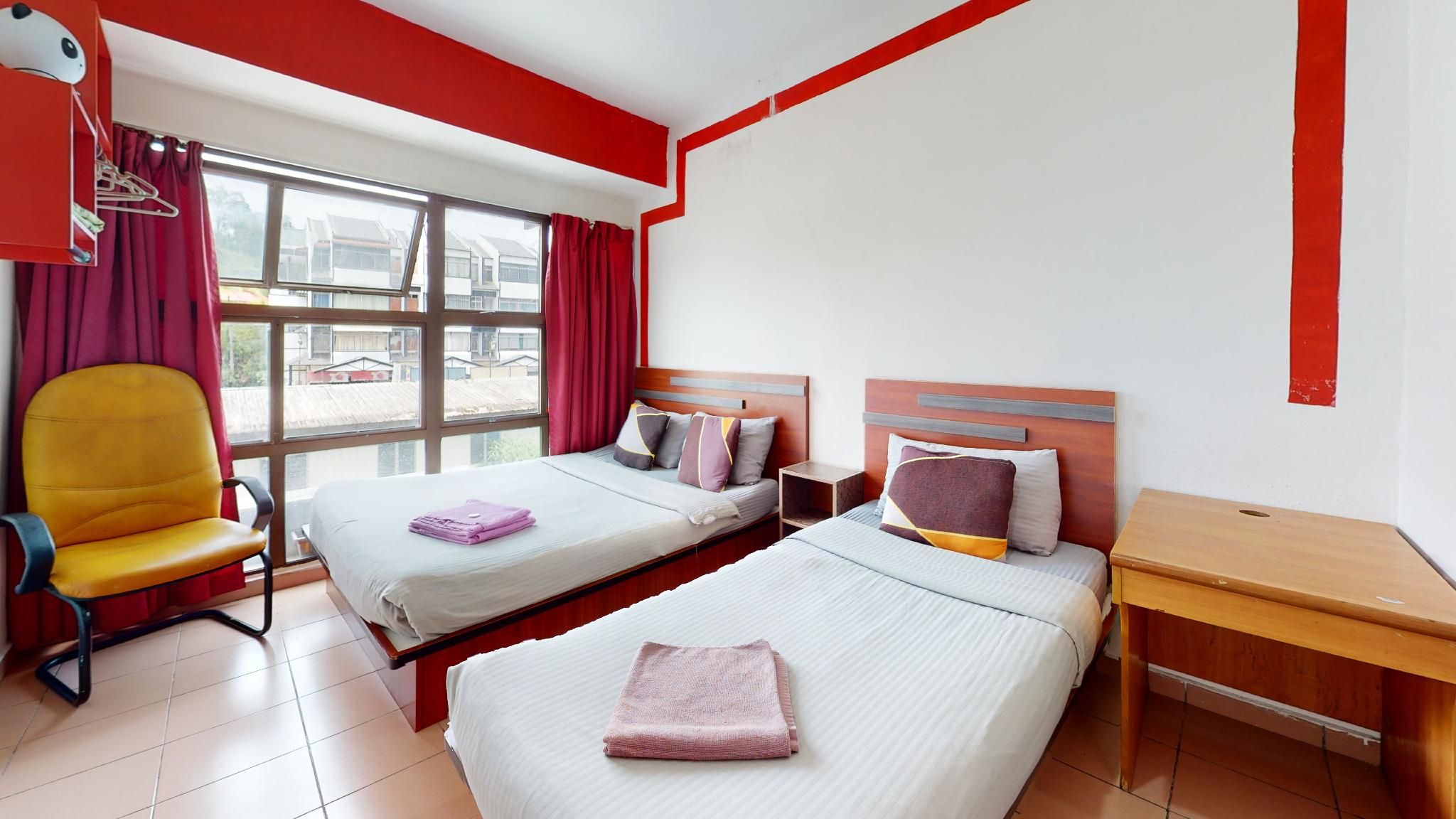 1 Double Bed 1 Single Bed