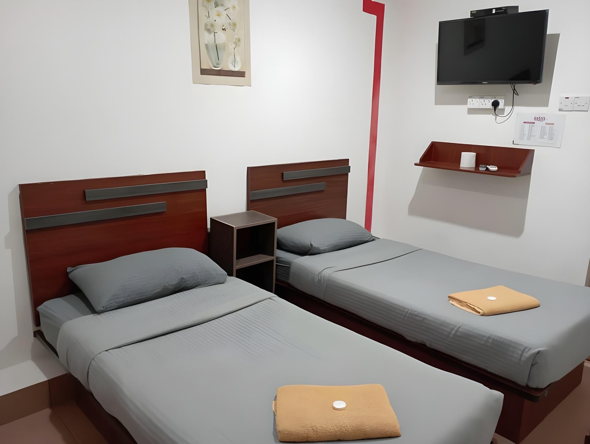 2 Twin Bed