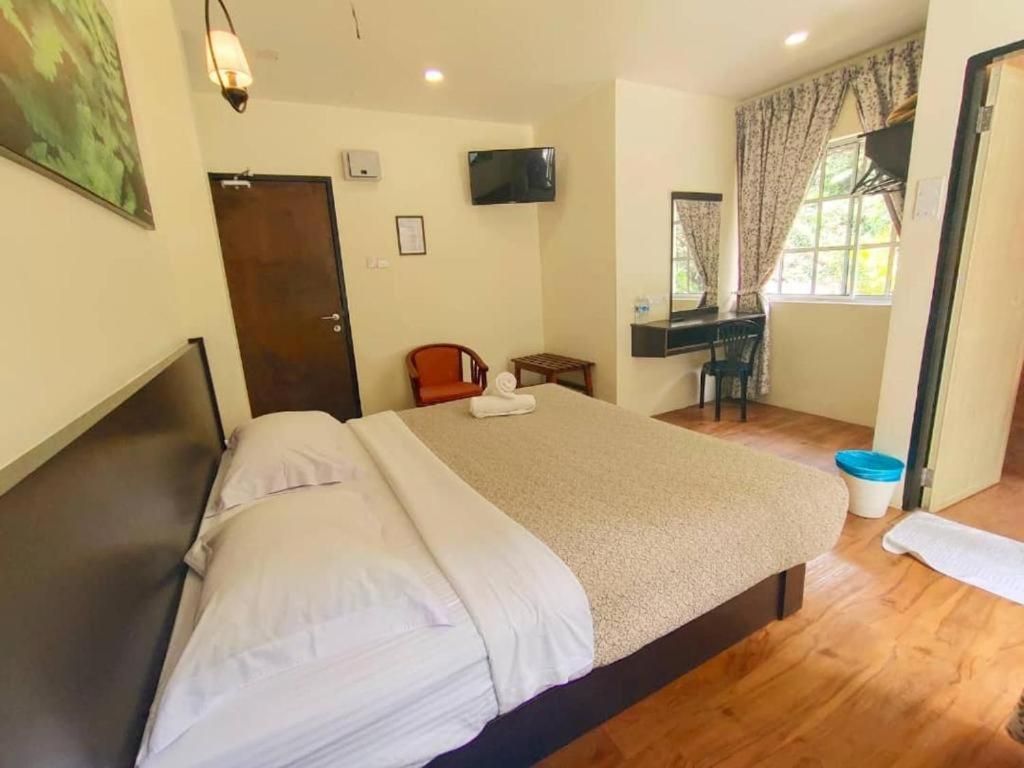 Queen Room With Balcony
