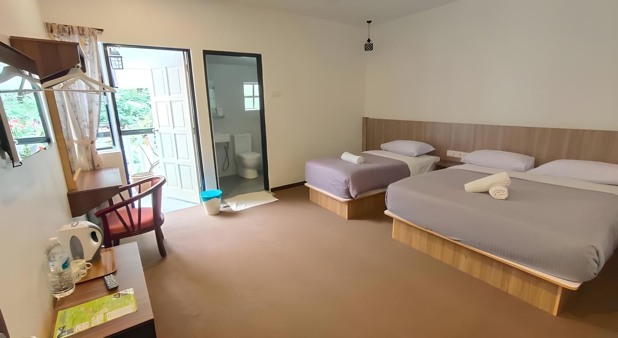 Triple Room