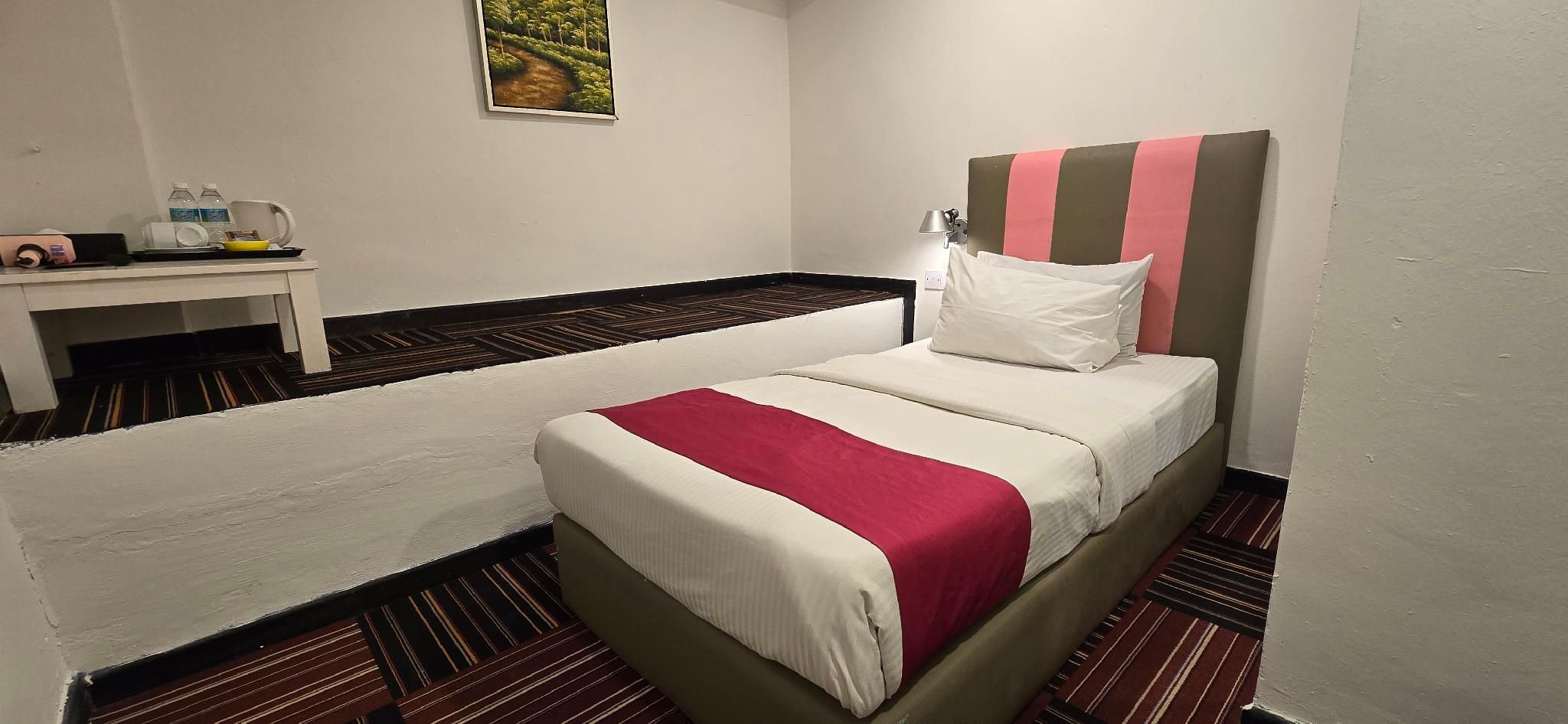 1 Single Bed