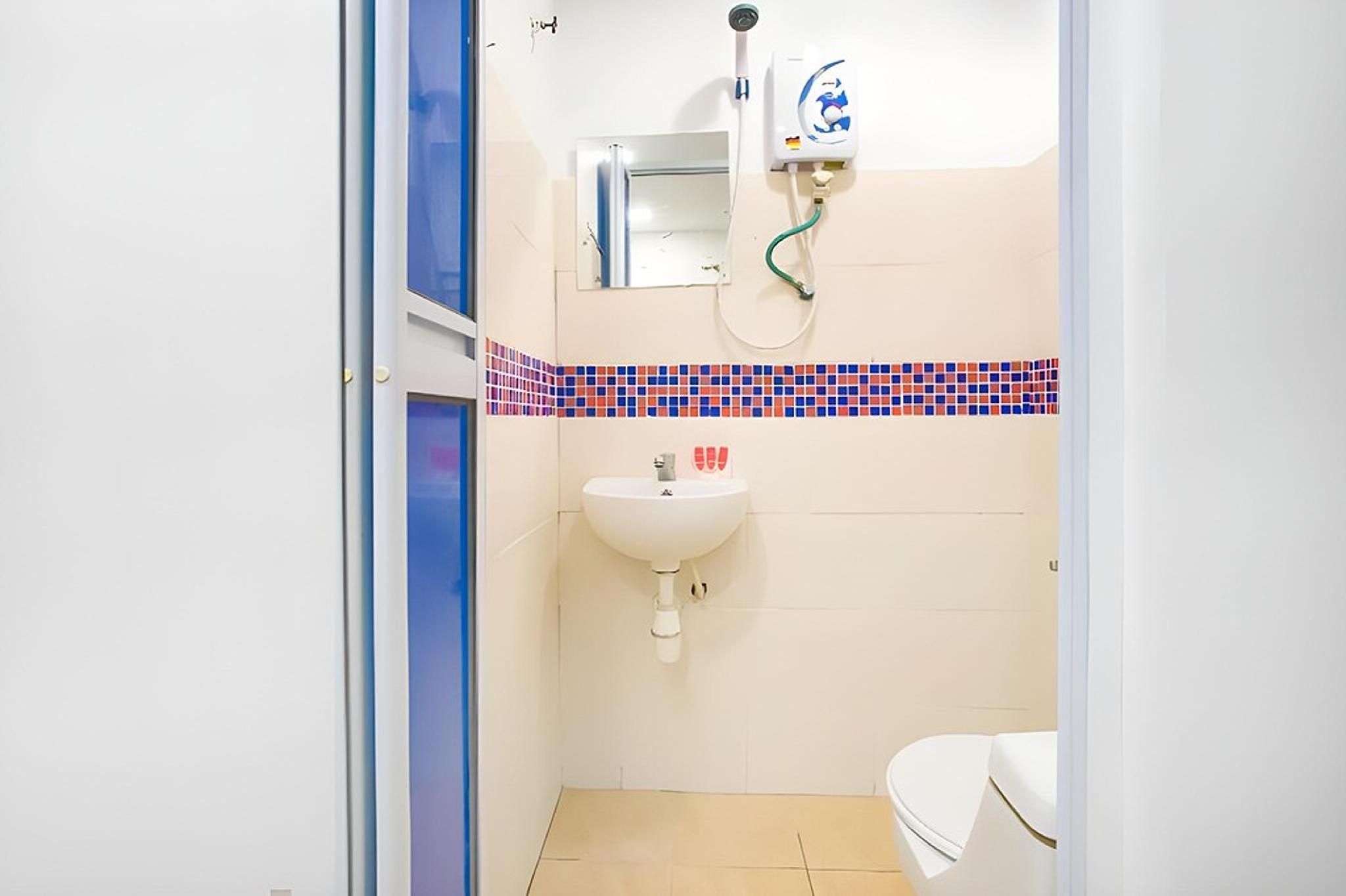 Twin Room with Shared Bathroom