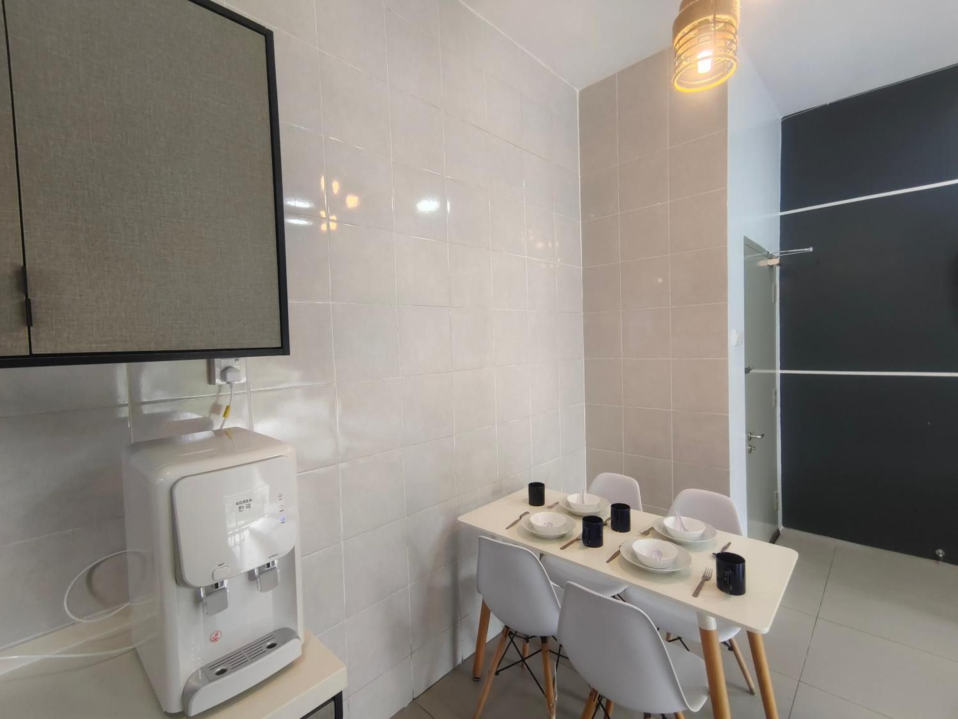 One-Bedroom Apartment with Balcony