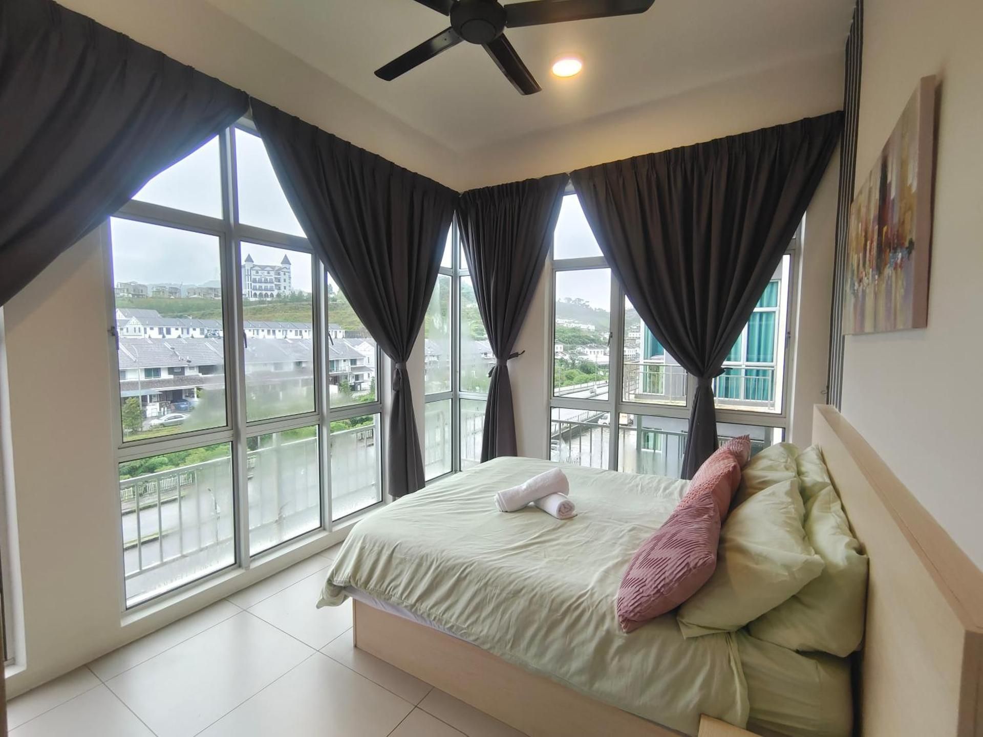 One-Bedroom Apartment with Balcony