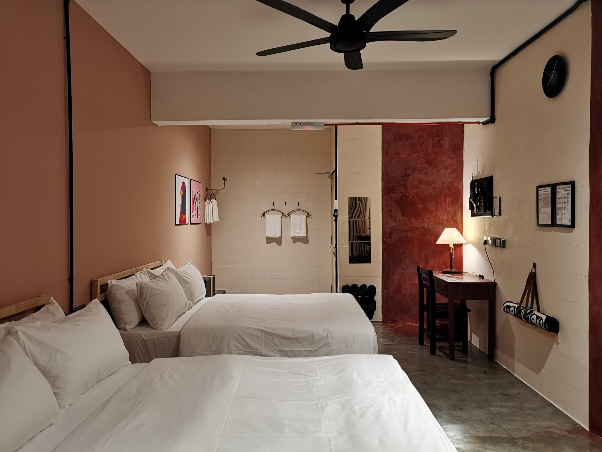 Quadruple Room with Private Bathroom