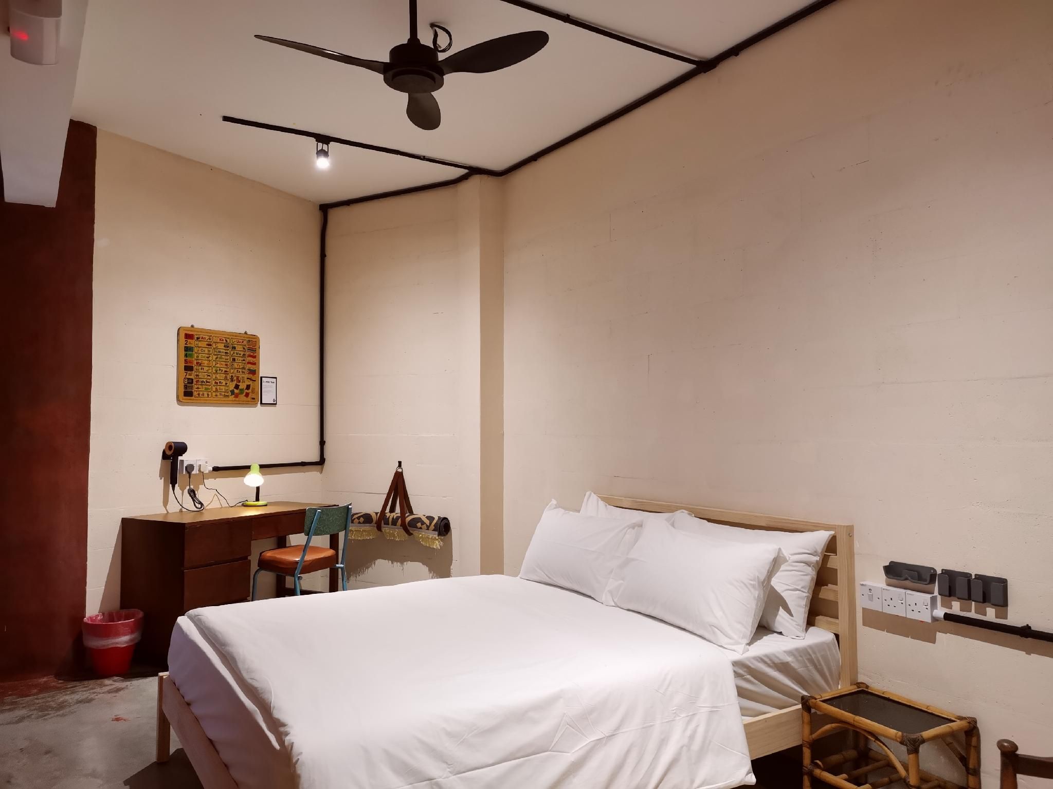 Vintage Room with Private Bathroom