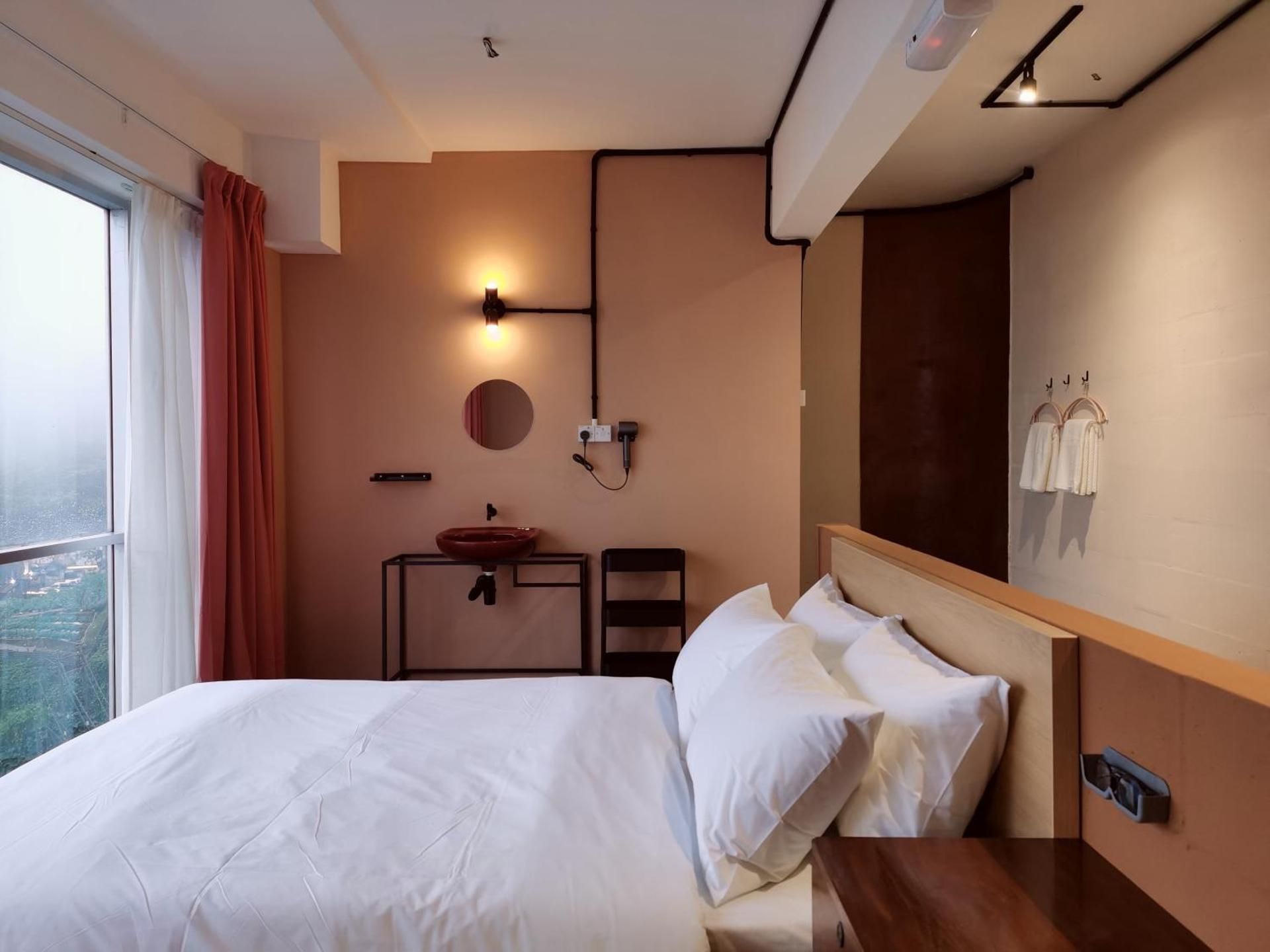 Deluxe Queen Room