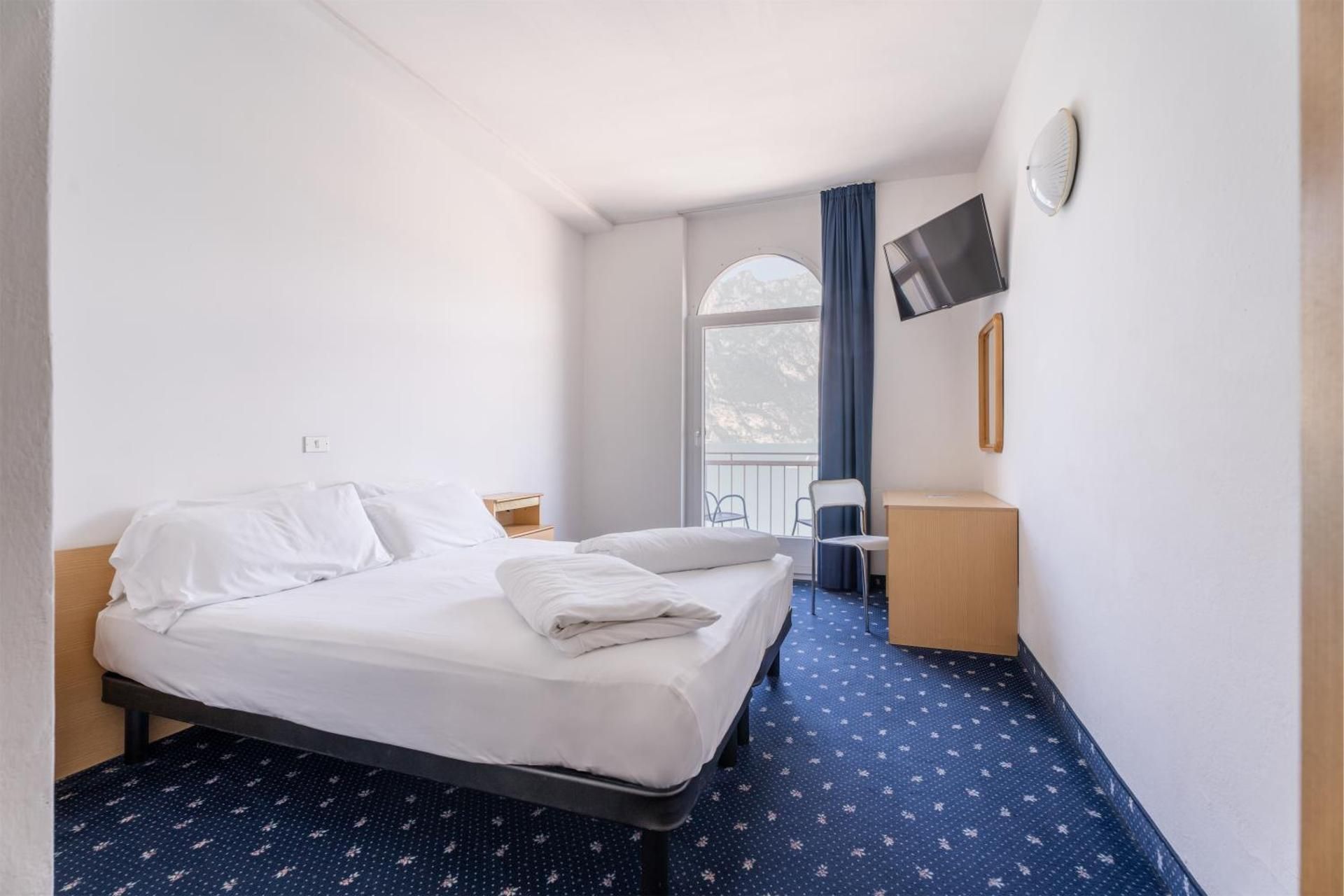 Superior Double or Twin Room with Lake View