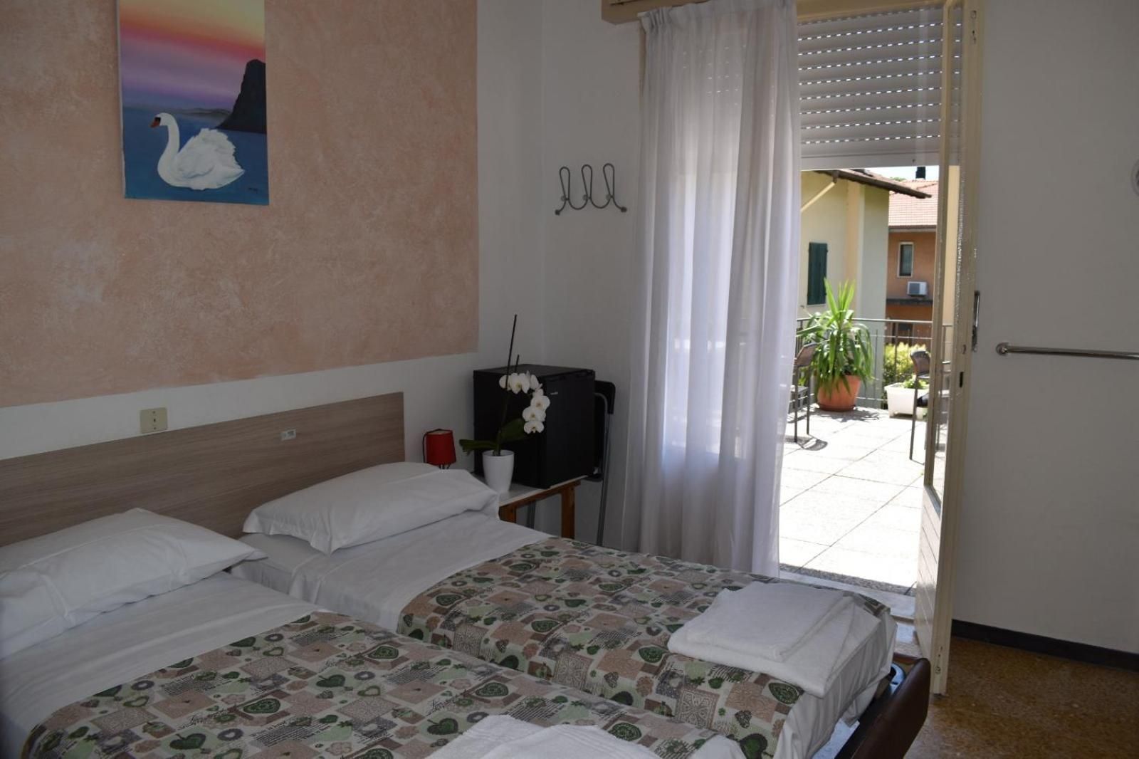 Double or Twin Room with Shared Bathroom
