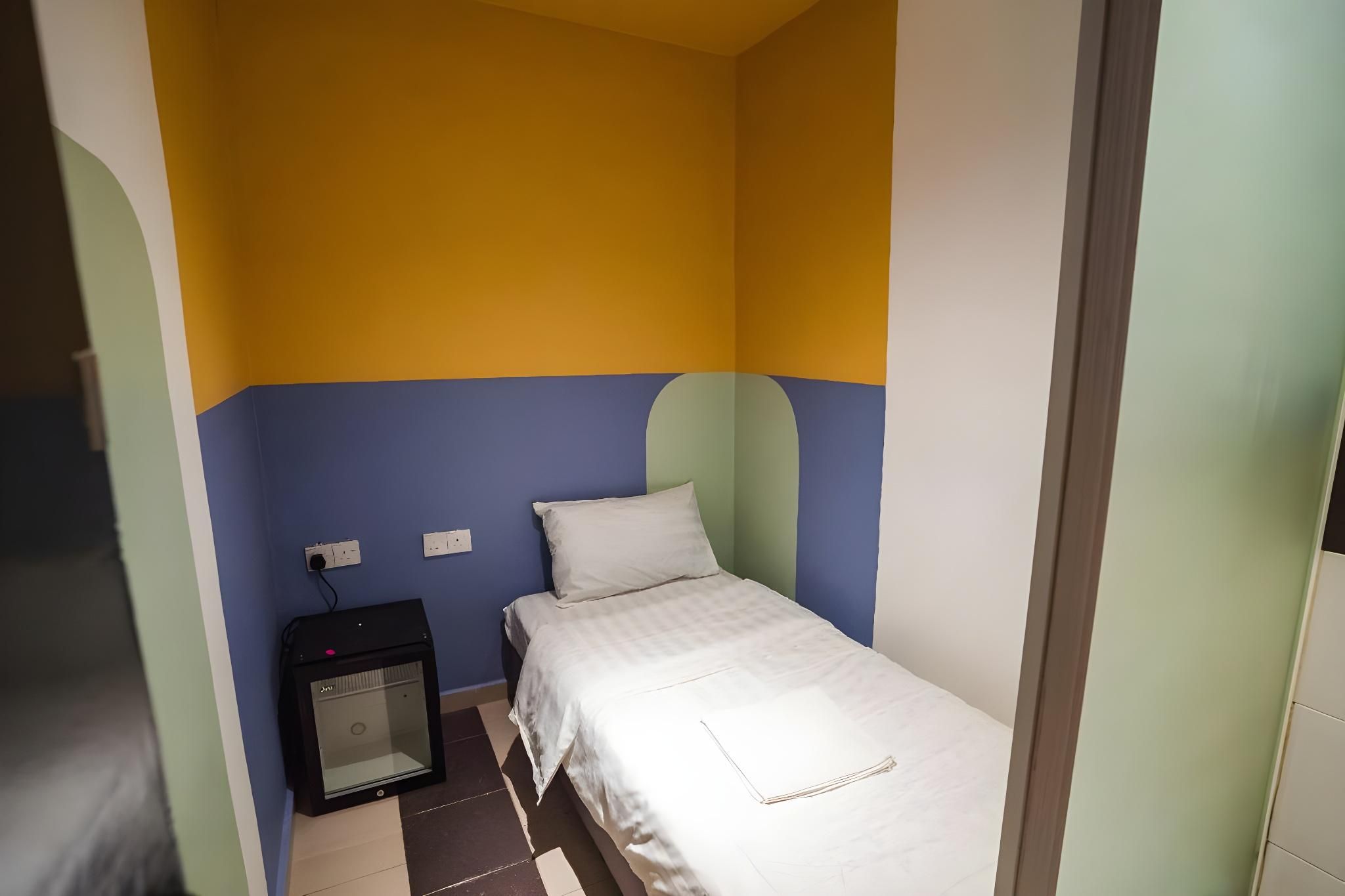 Single Room without Window