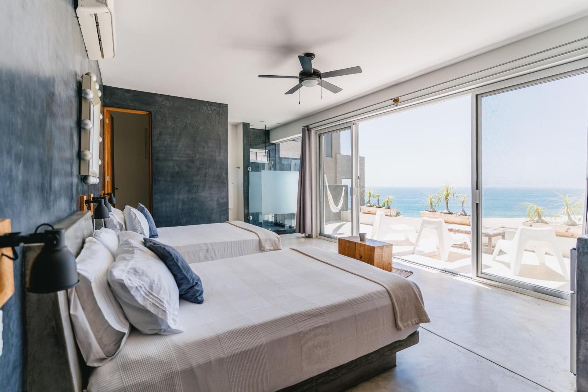 Queen Room with Sea View