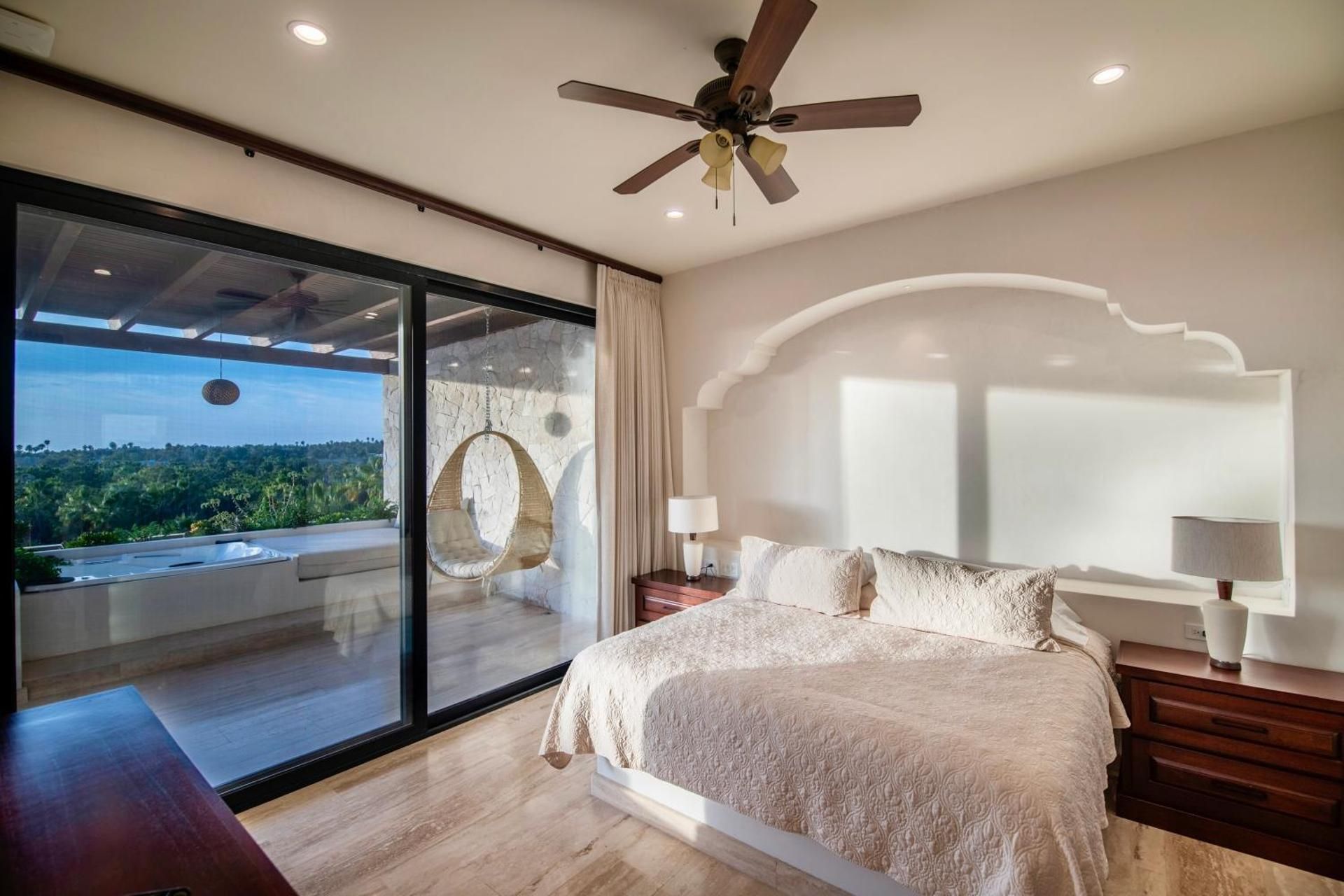 Superior King Suite