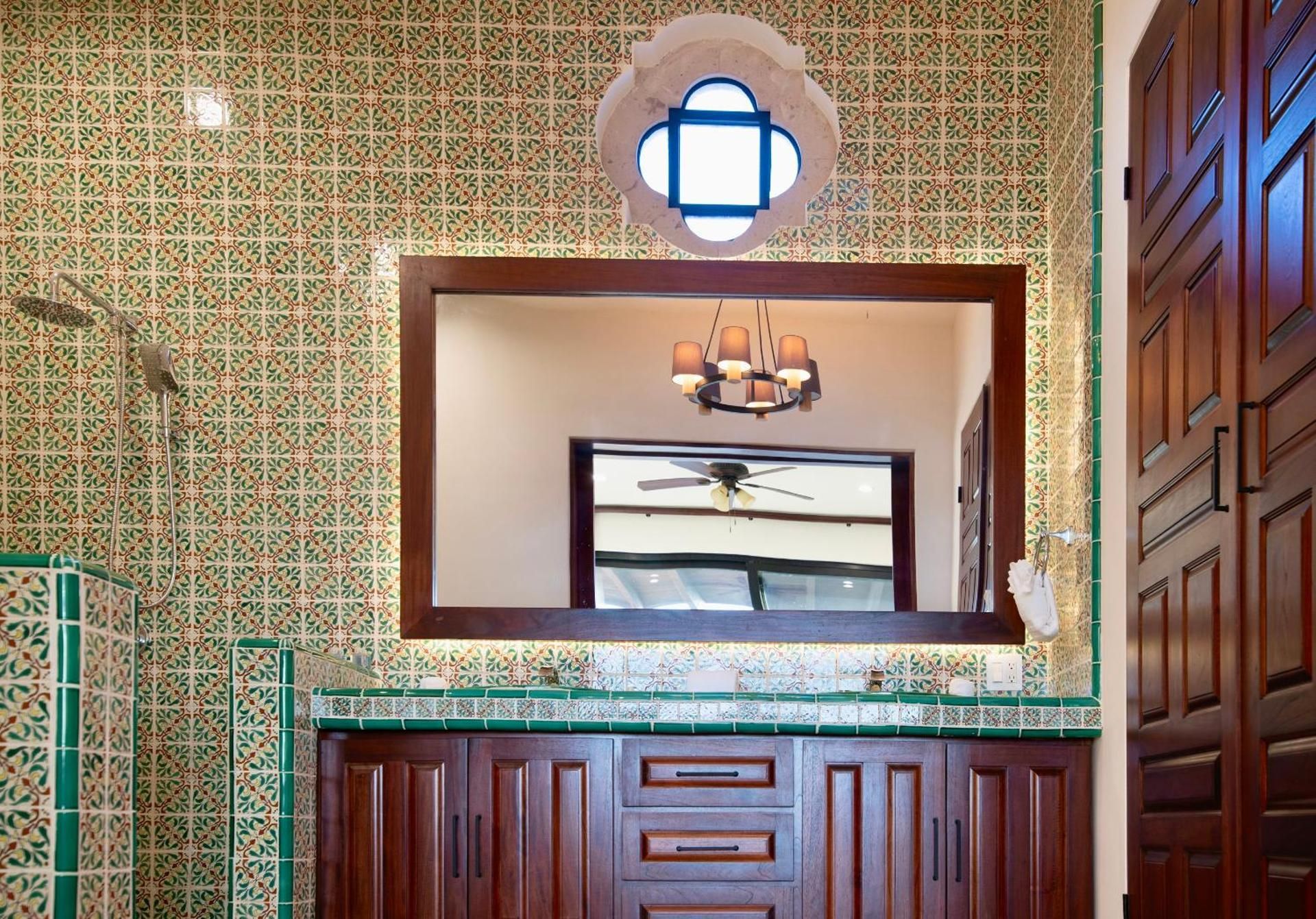 Superior King Suite
