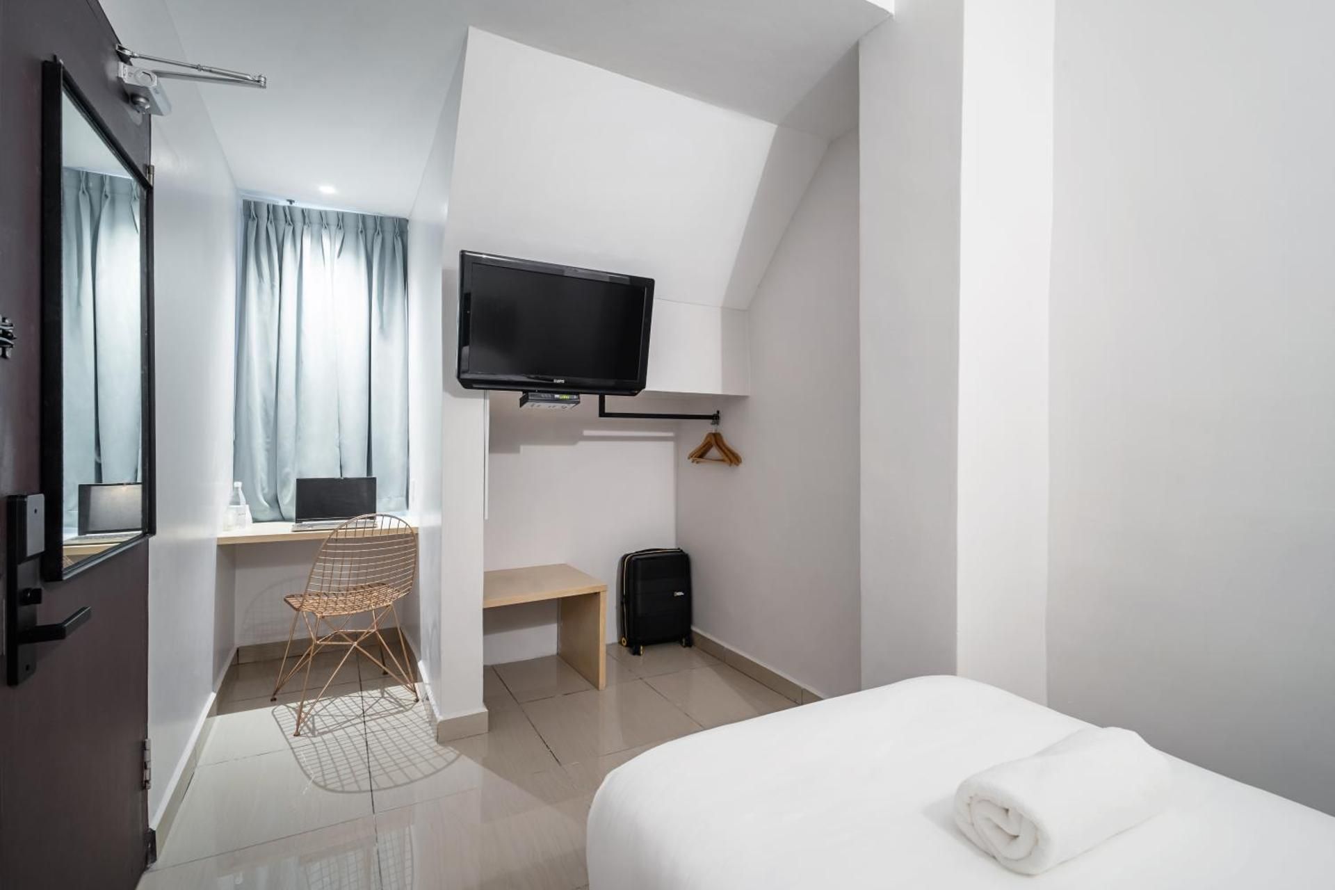 Solo Room