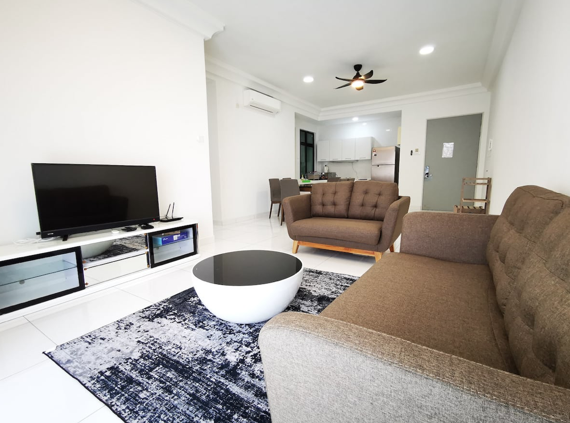 3-Bedroom Family Room