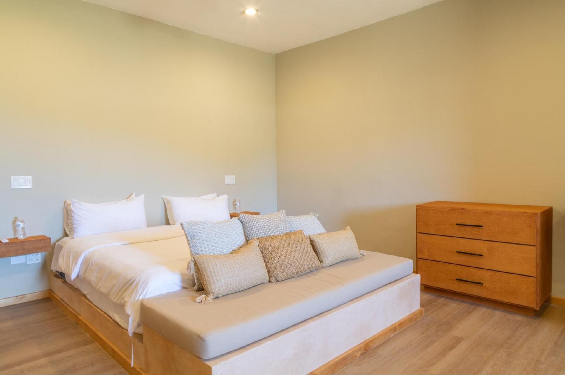 Deluxe Terrace Mountain View Room