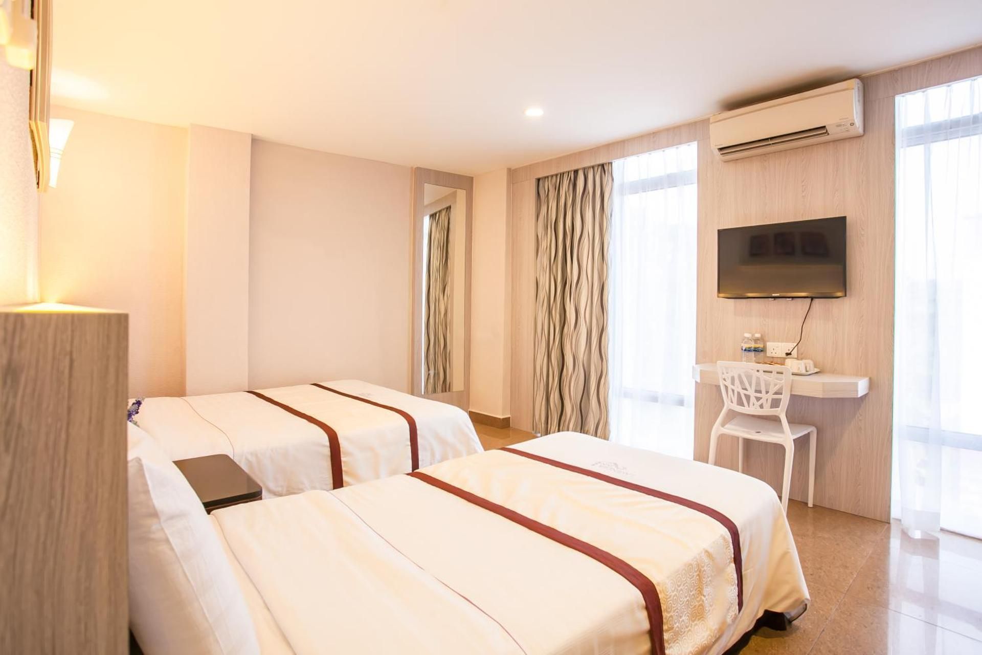 Deluxe Family Room