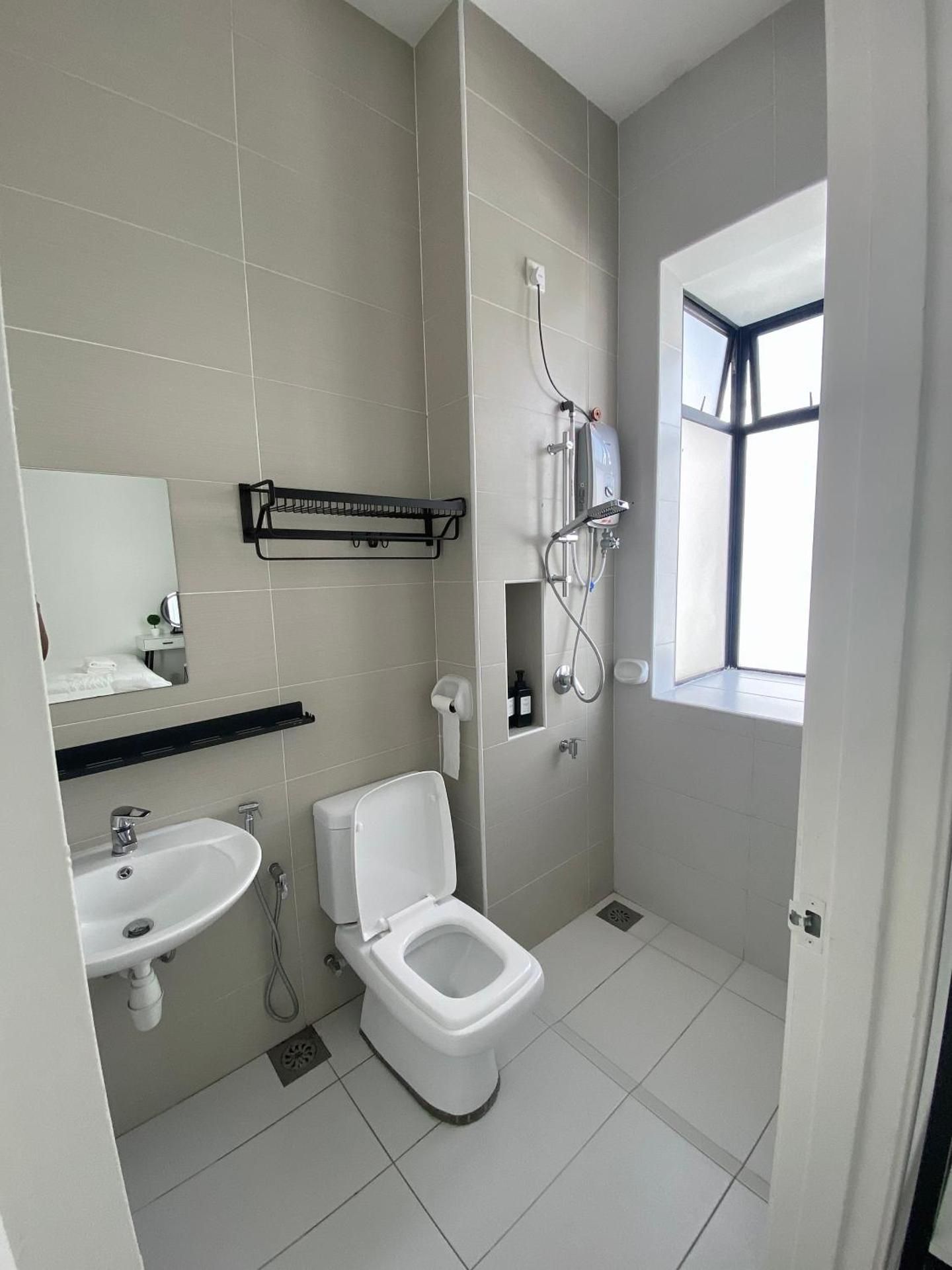 Quadruple Room with Private Bathroom