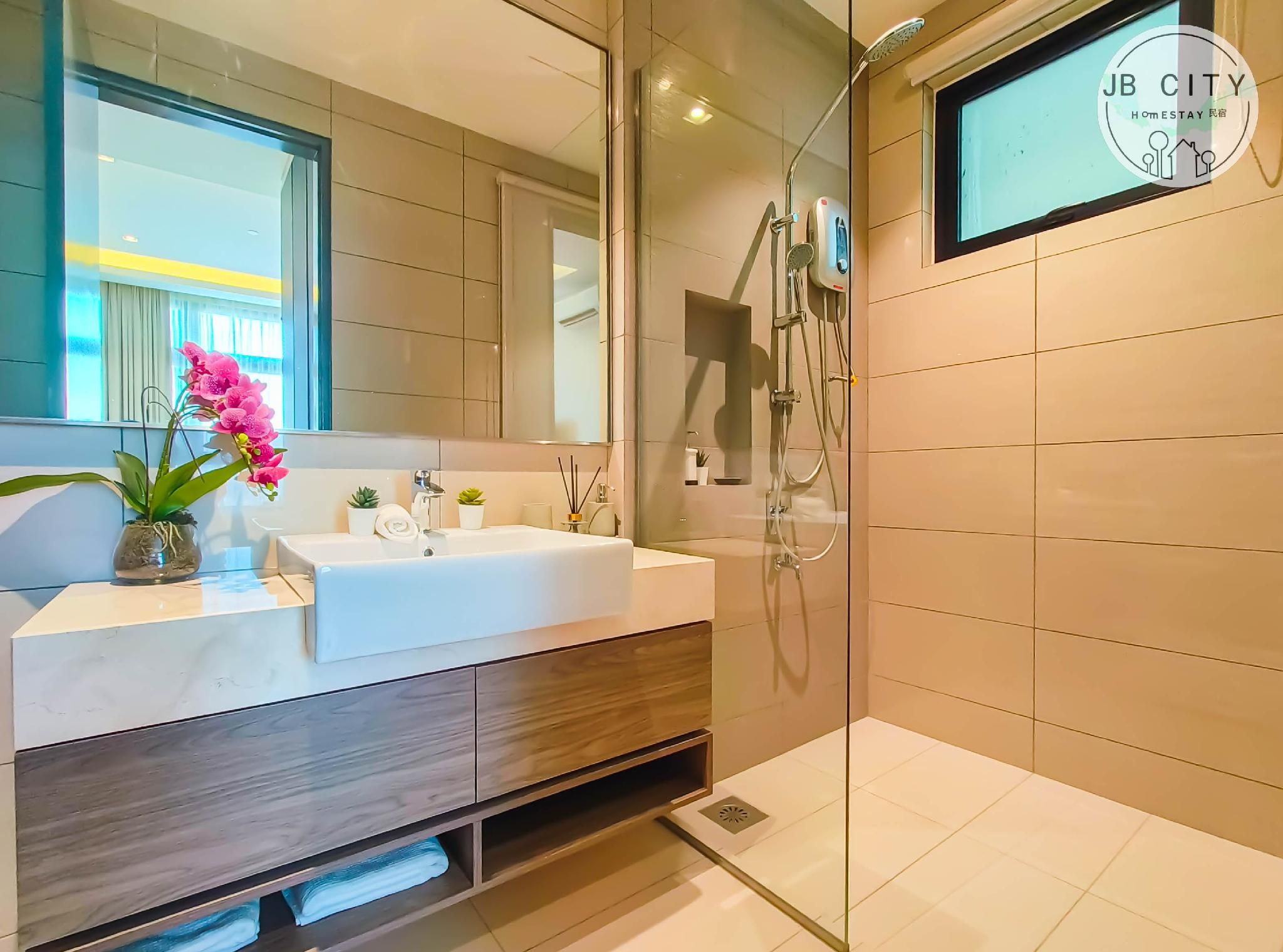 Paradigm Residence by JBcity Home Three-Bedroom Apartment 2