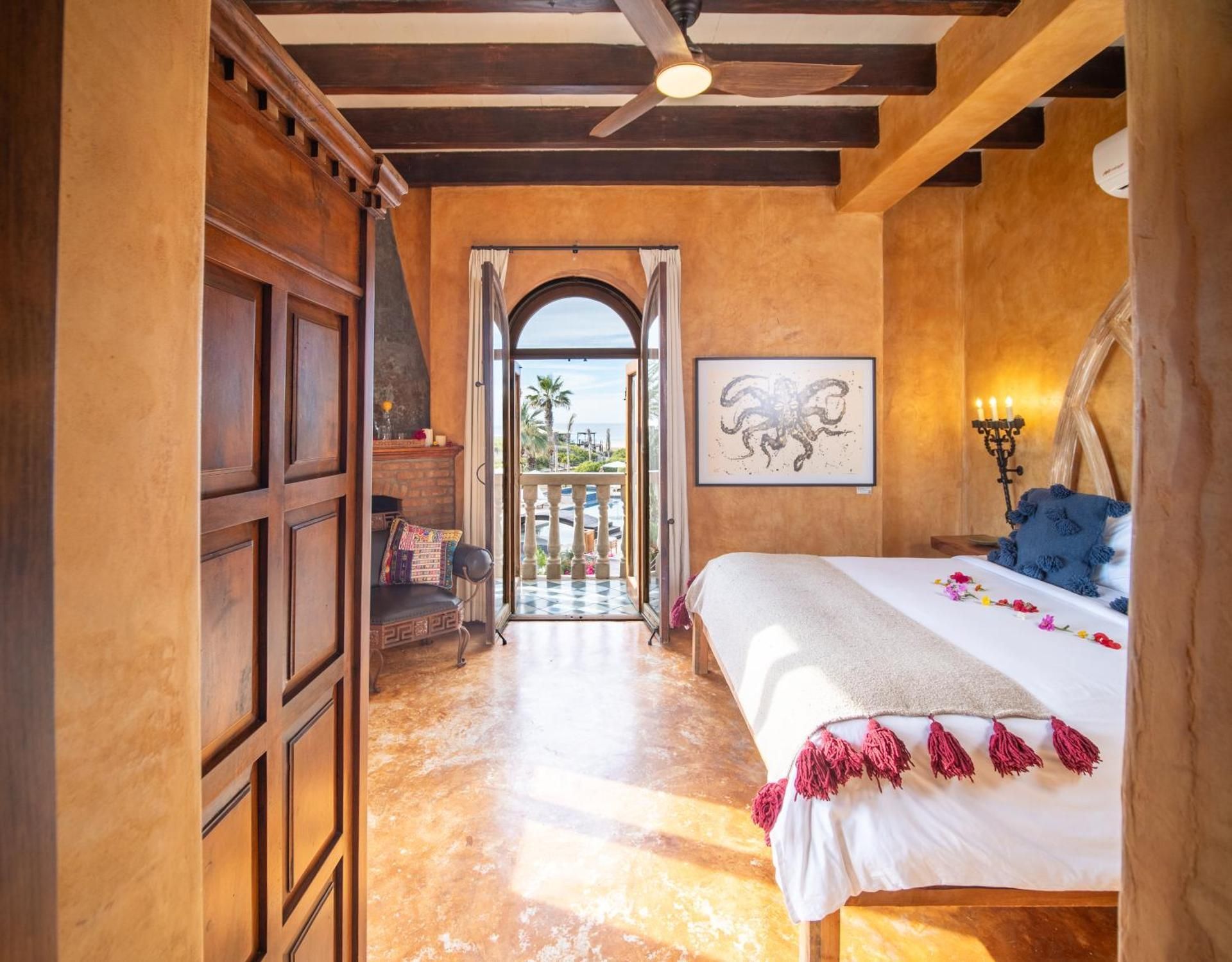 Agave Deluxe Suite,1 King Bed, Ocean View