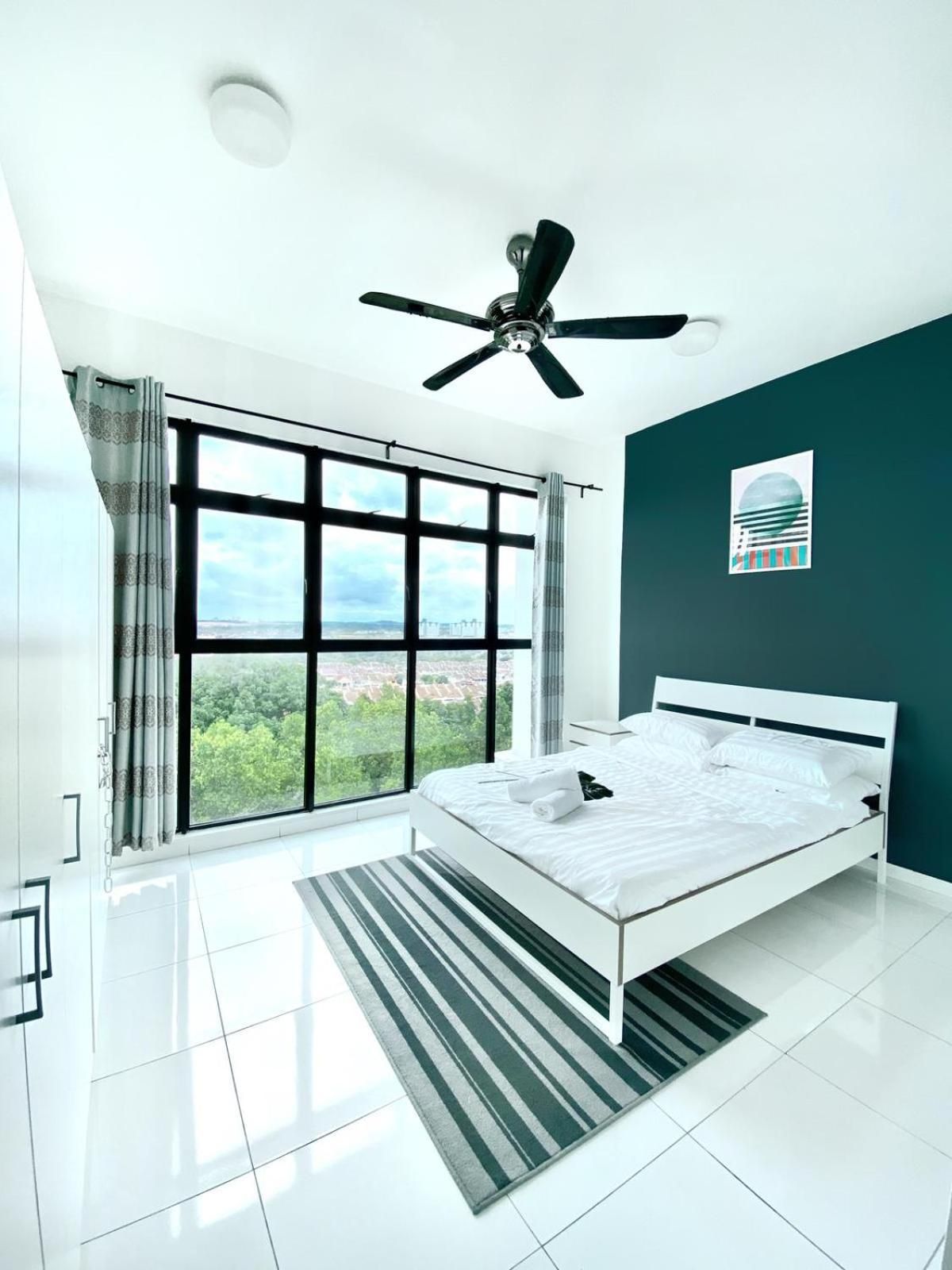 Three-Bedroom Apartment with Balcony
