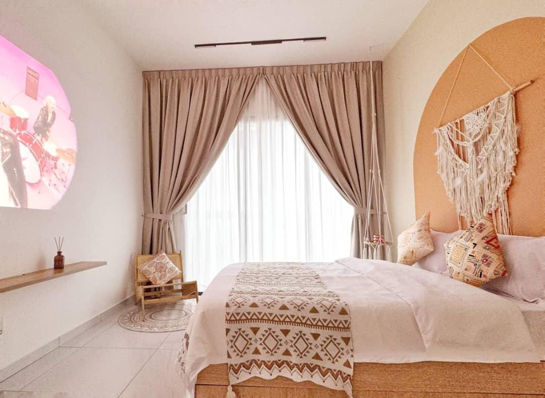 Balcony Room