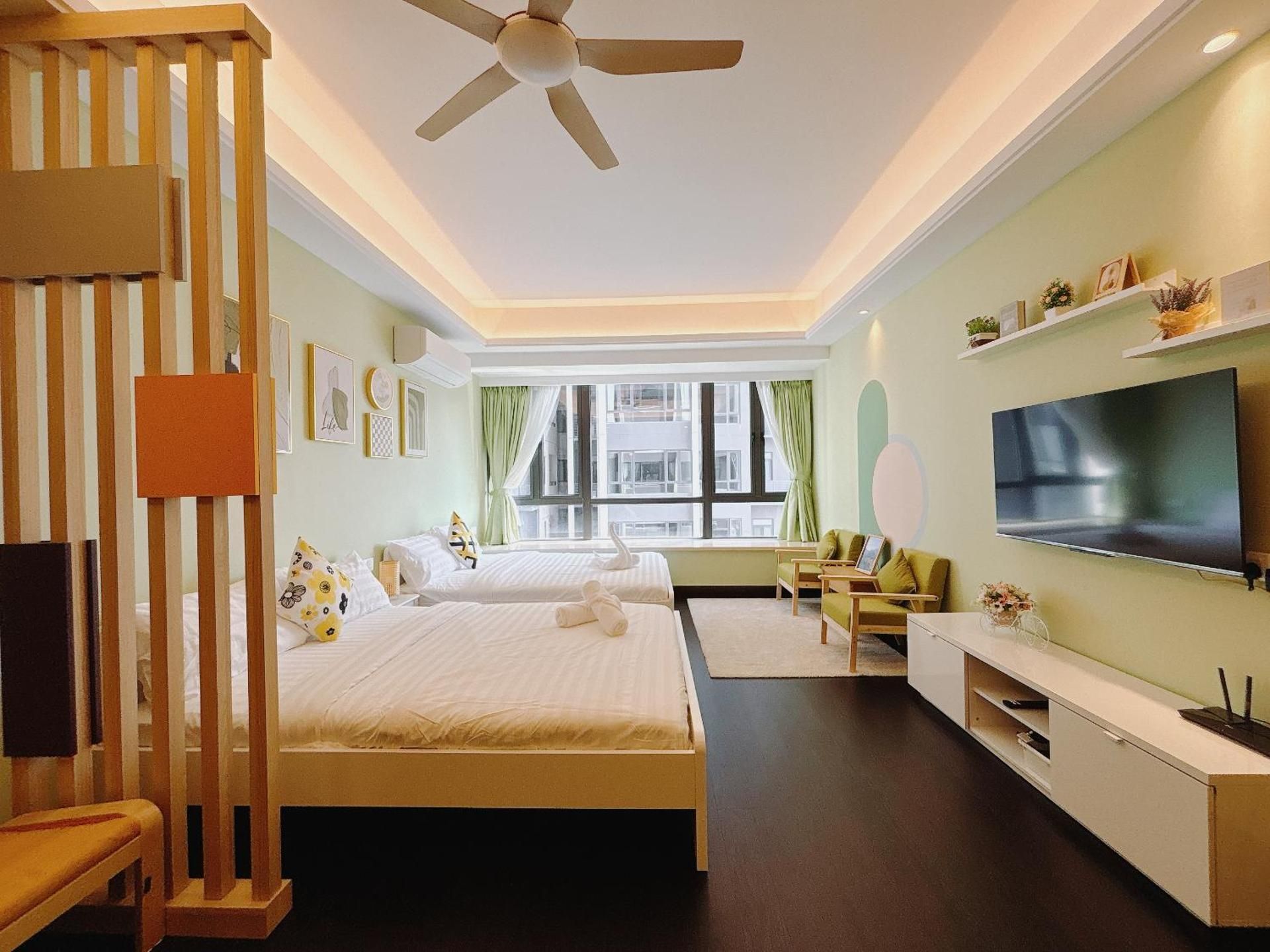 One-Bedroom Apartment with City View