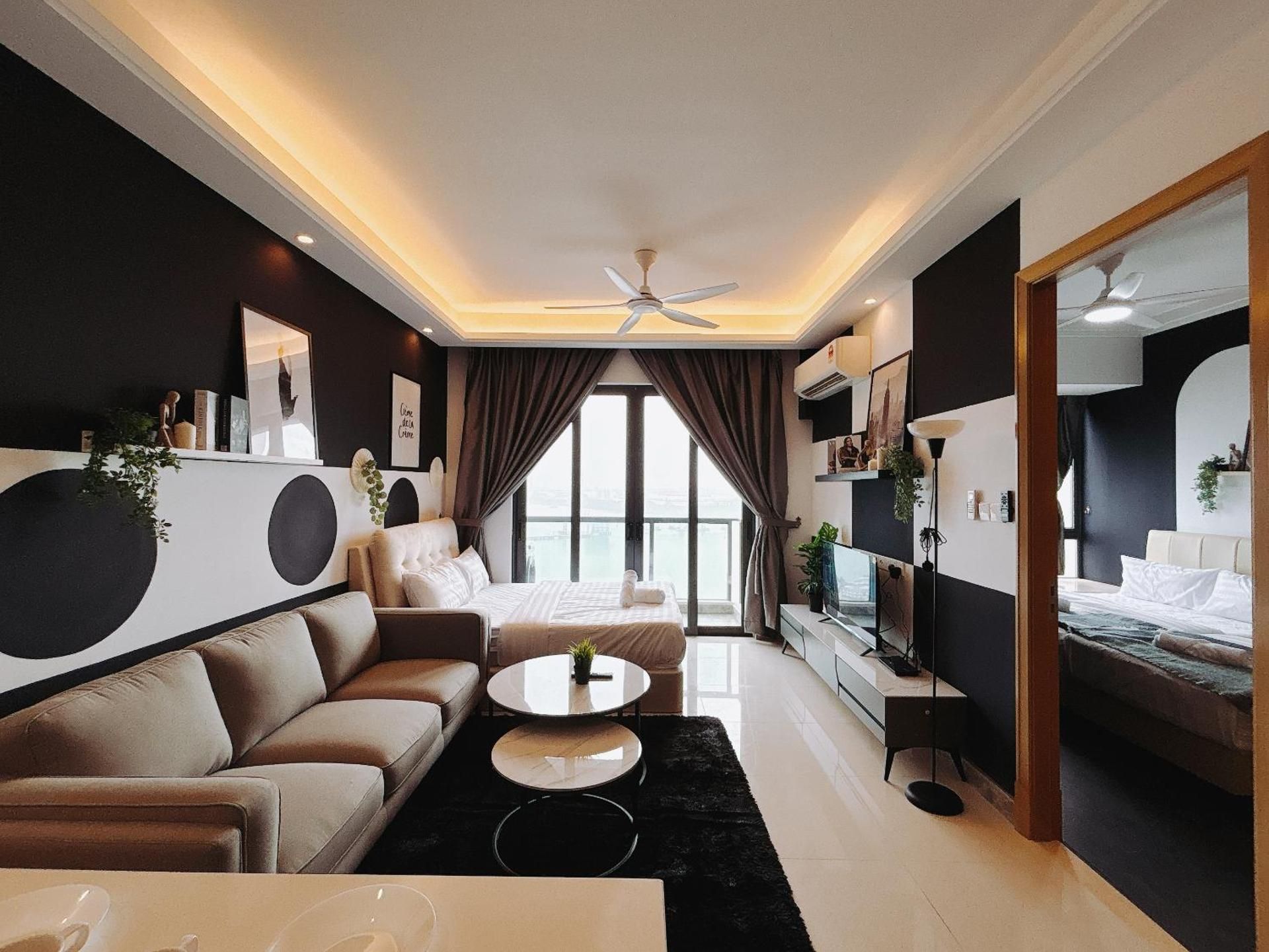 One Bedroom Apartment with Sea View