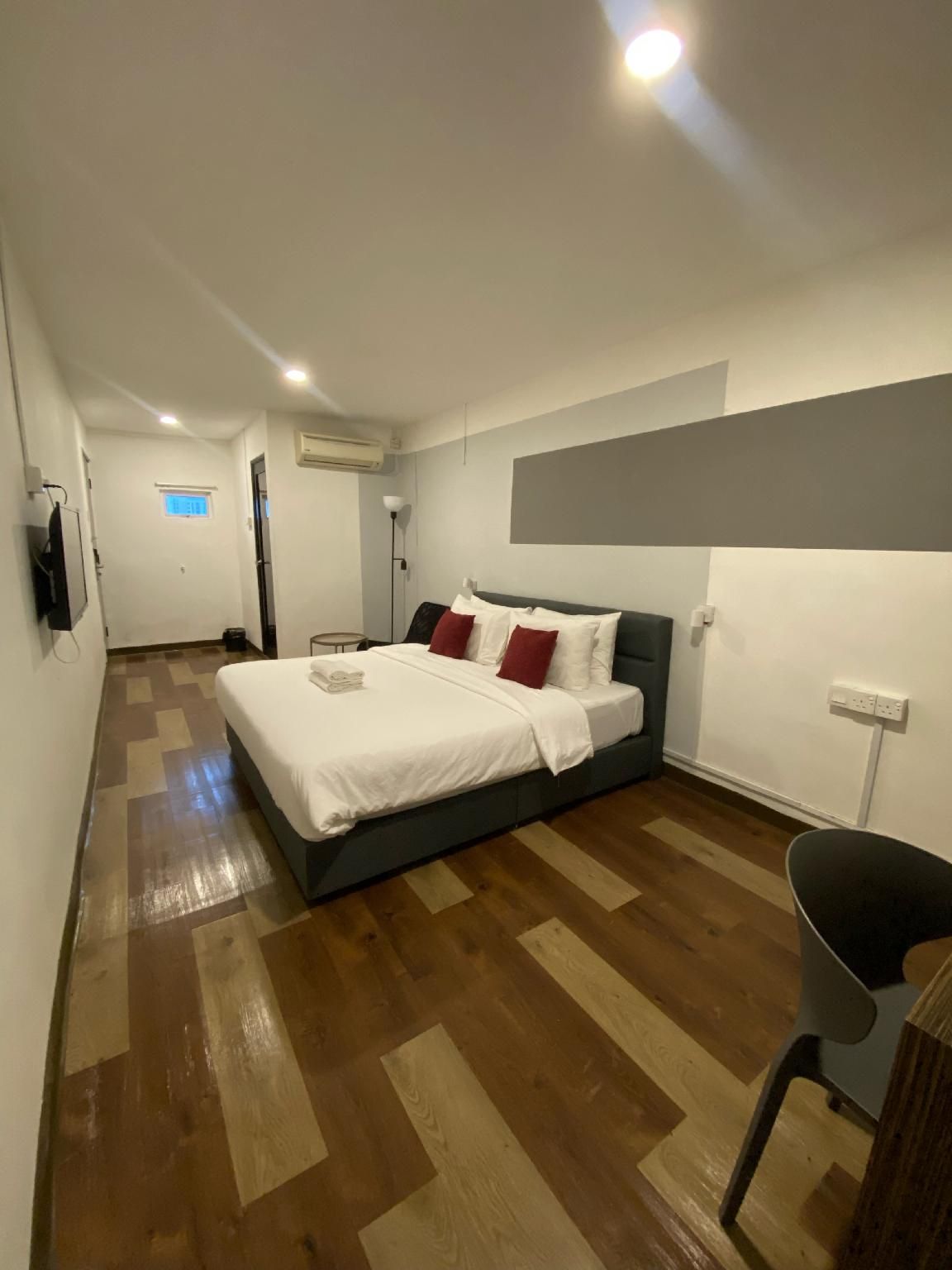 King Deluxe Non-Smoking