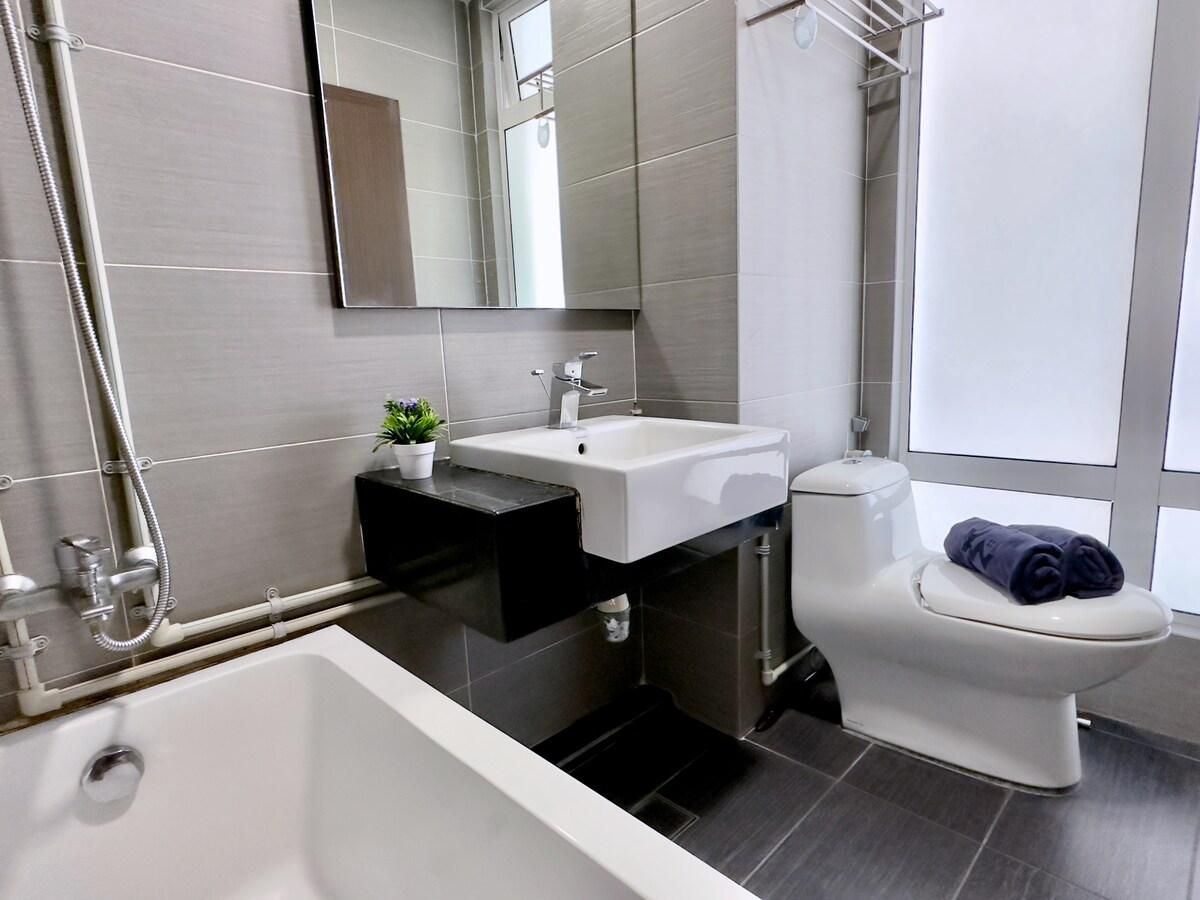 2-Bedroom Apartment - Max 9 People, Netflix, Smart TV 65-Inch, Public Lift