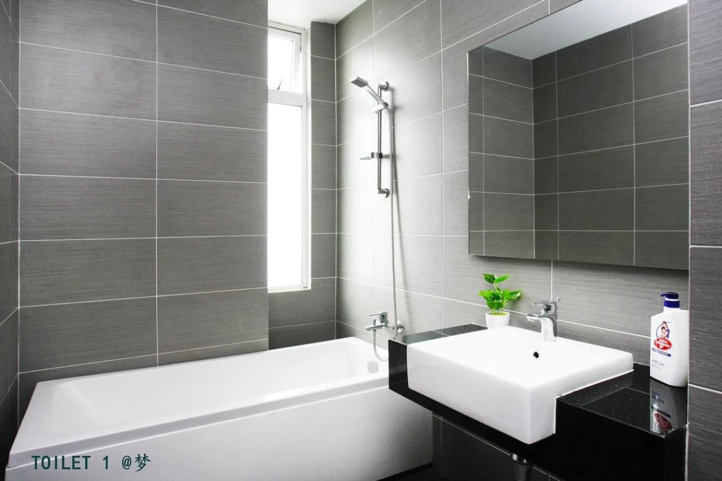 Apartment with City View