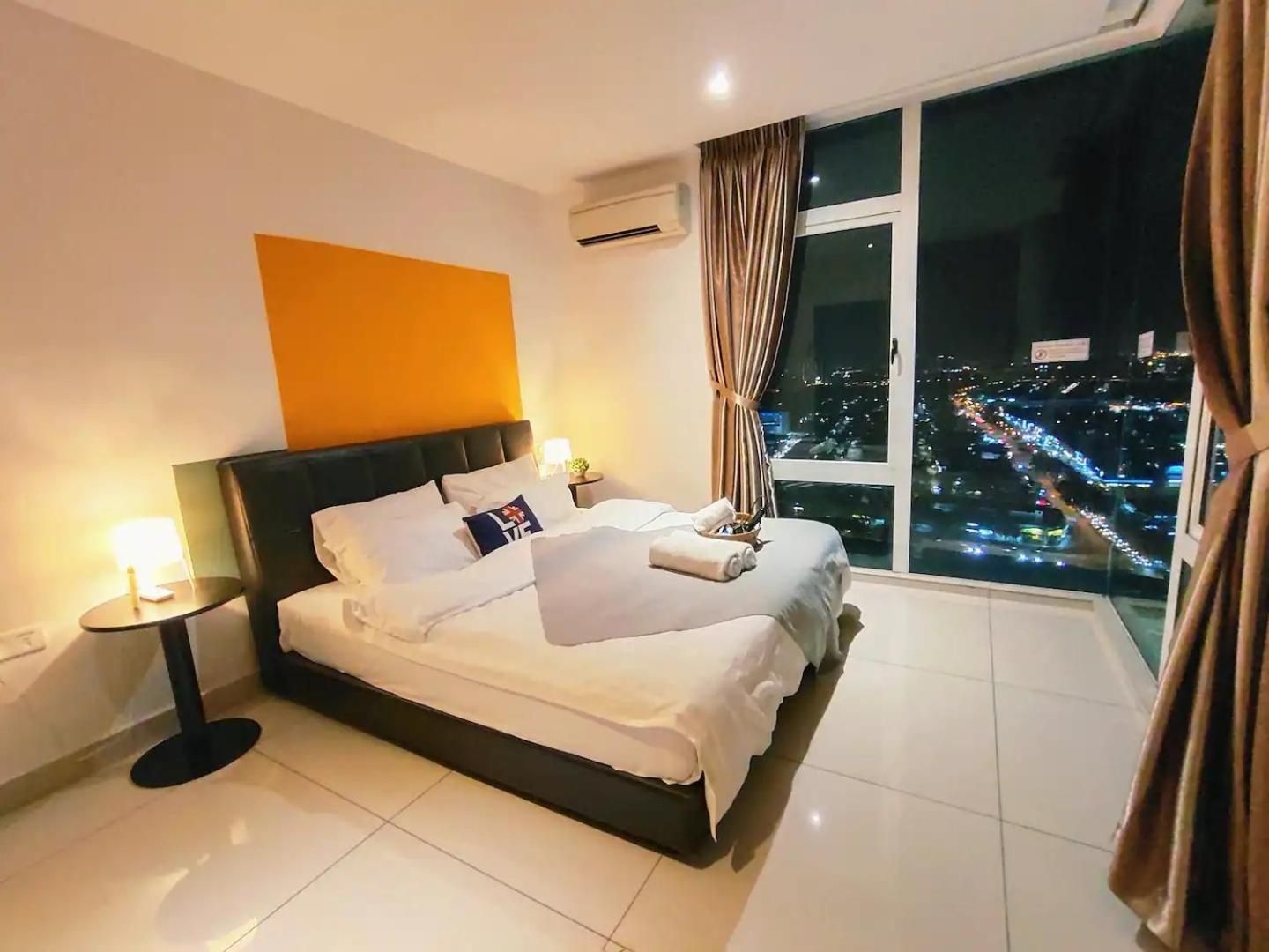 Apartment with City View