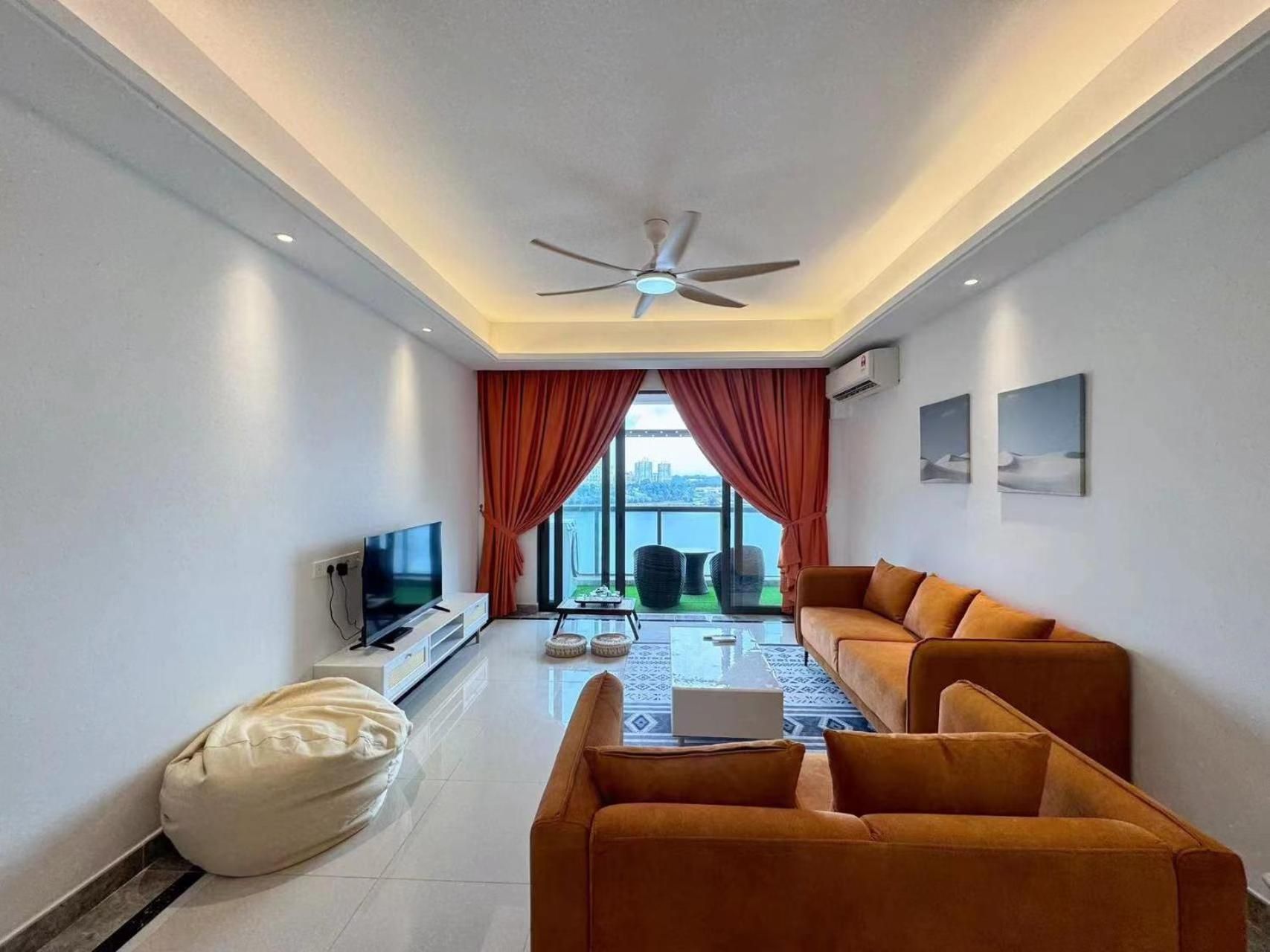 Four-Bedroom Deluxe Apartment