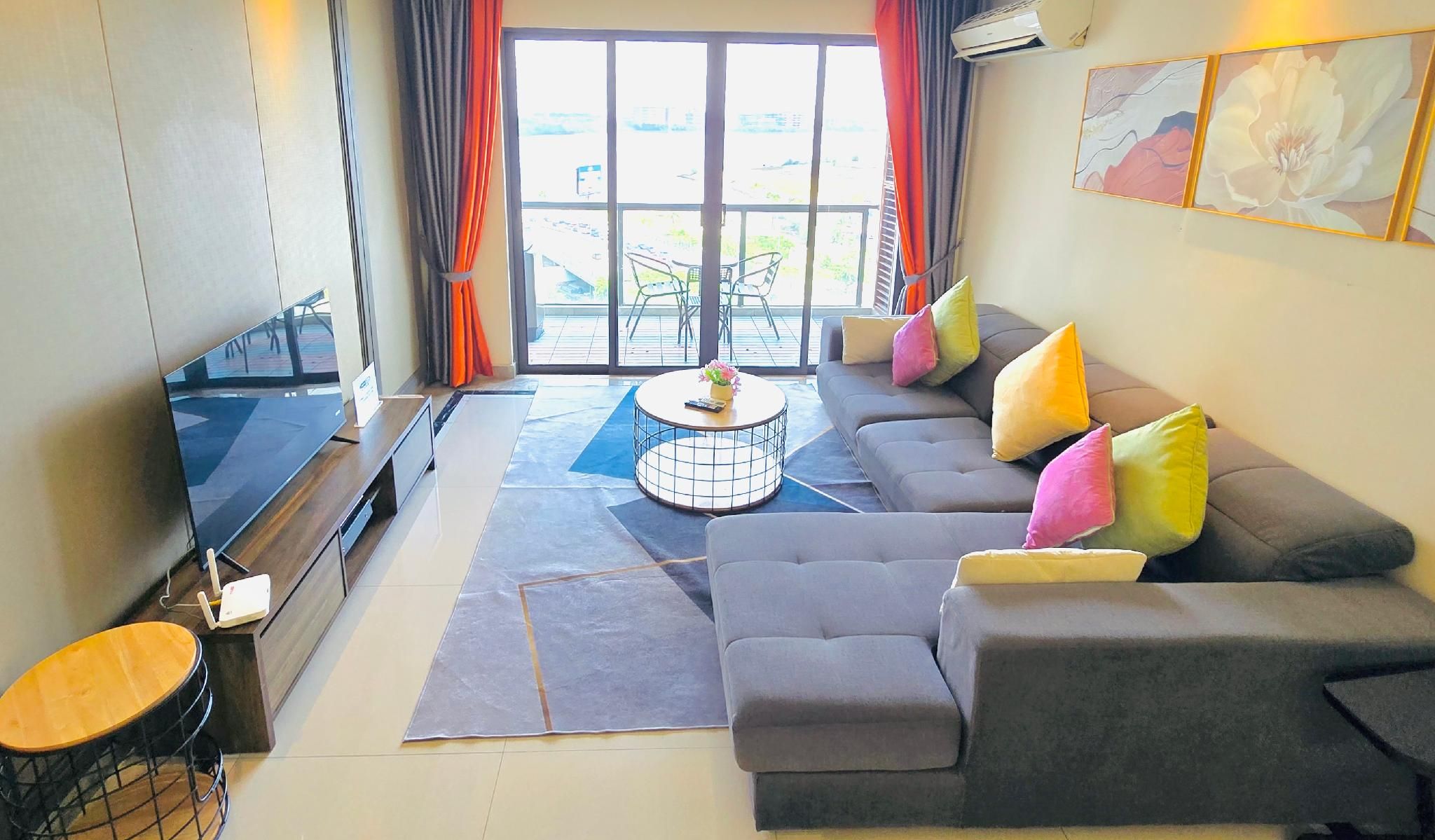 4 Bedroom Ocean View Suite with Balcony