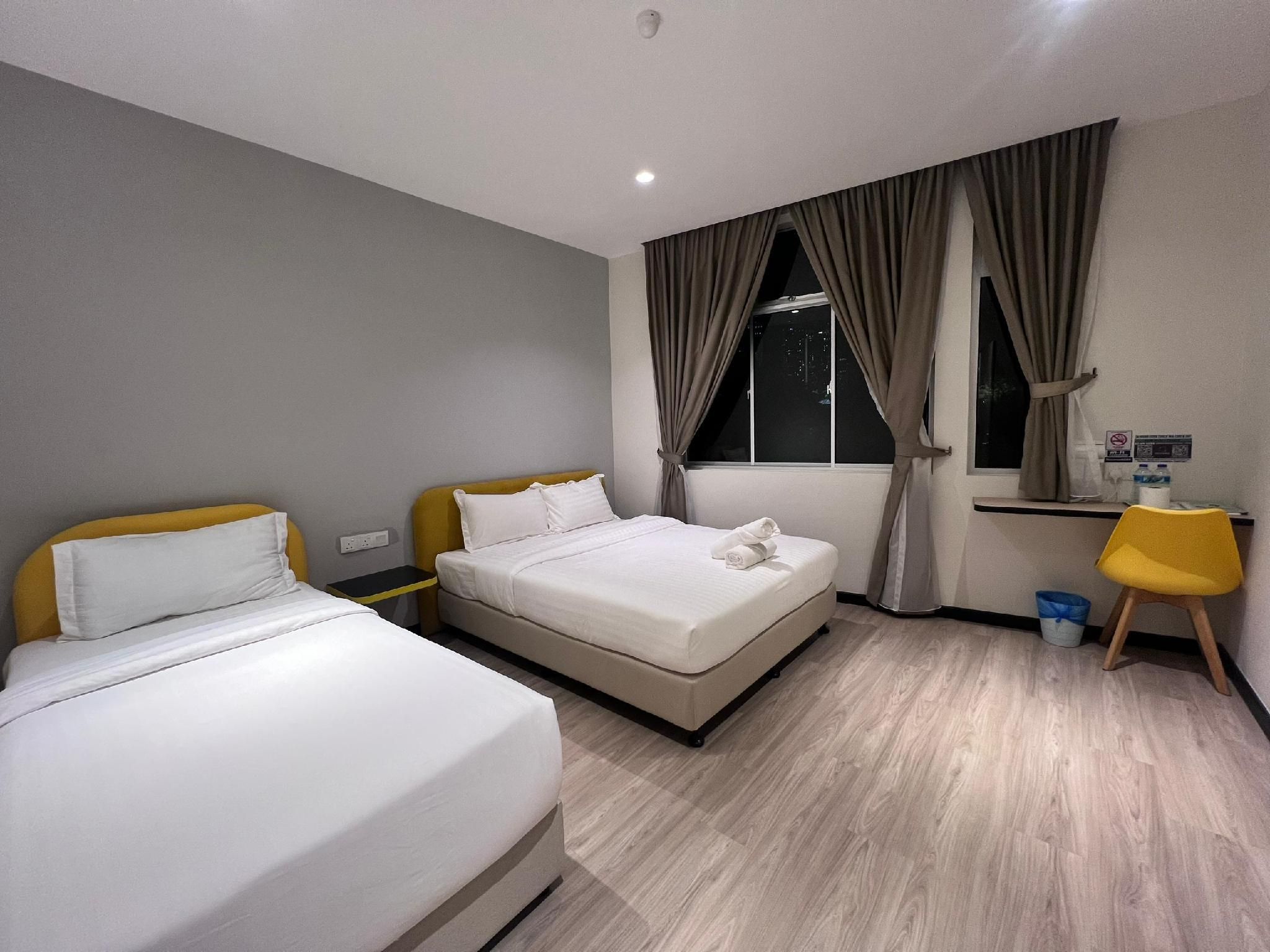 Triple Room, Night Use Only - 8PM to 10AM Max 14 Hours Stay