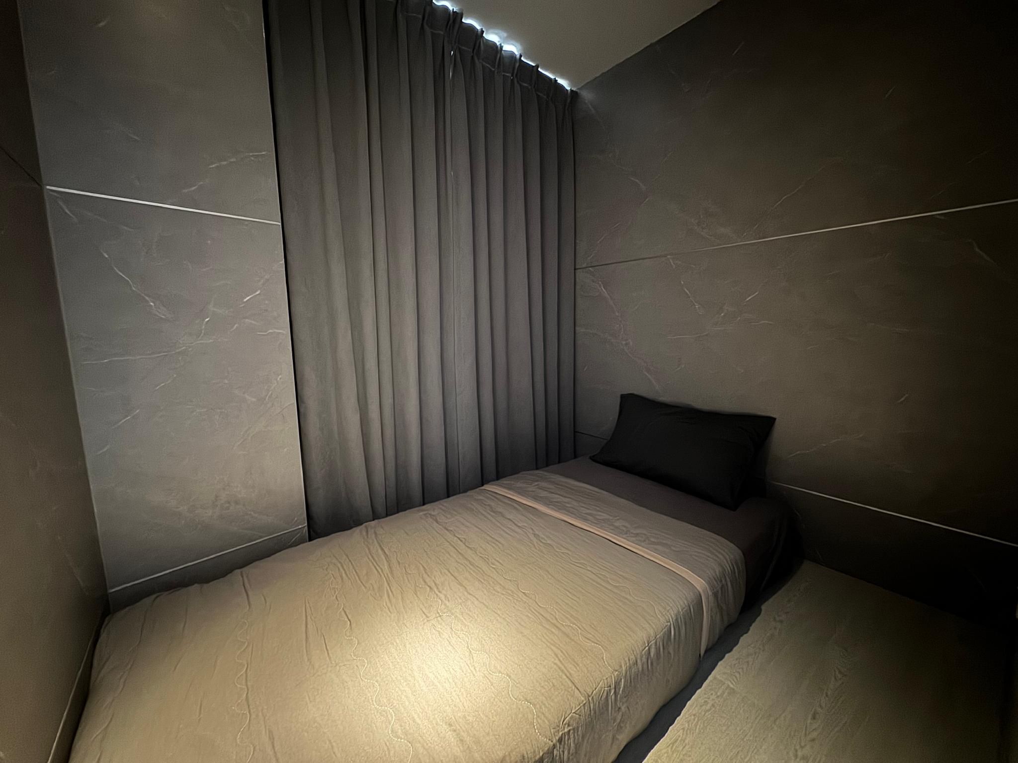 6 Pax Family Room with 2 Queen Rooms and 2 Single Rooms