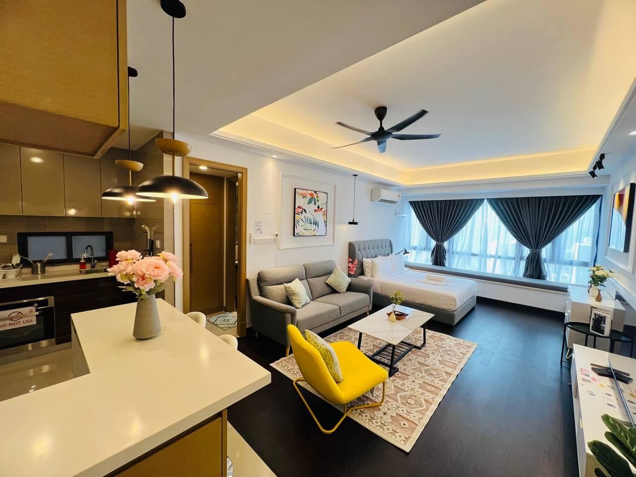 Studio 203