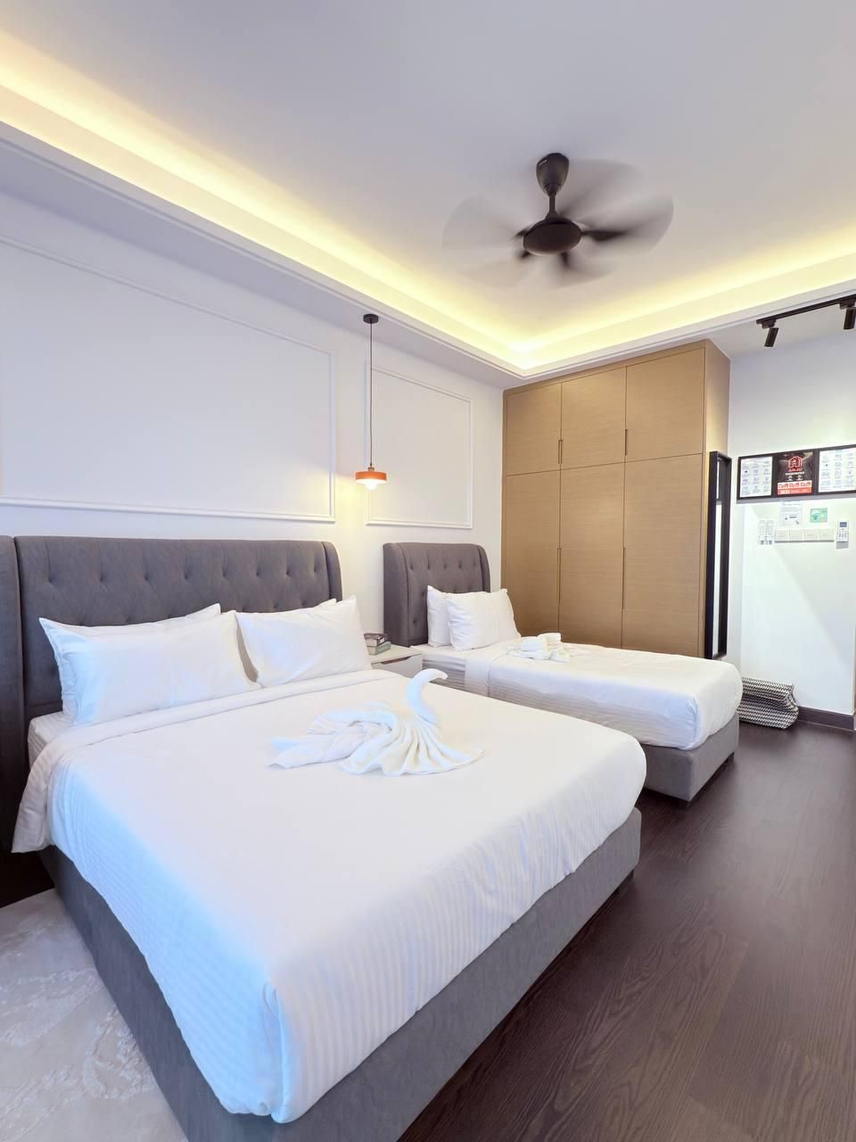 Studio - 3 adults