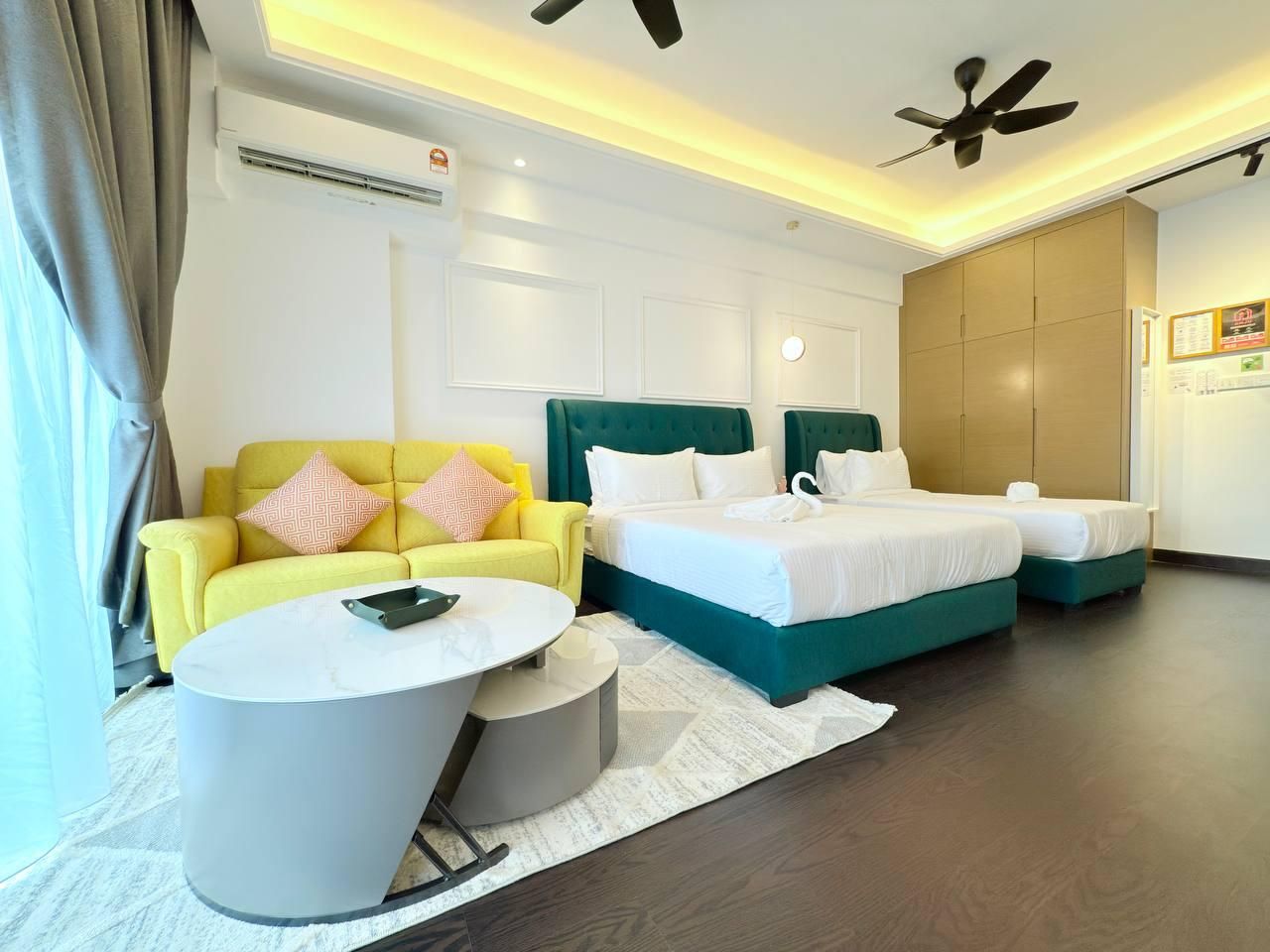 Queen and Single Room