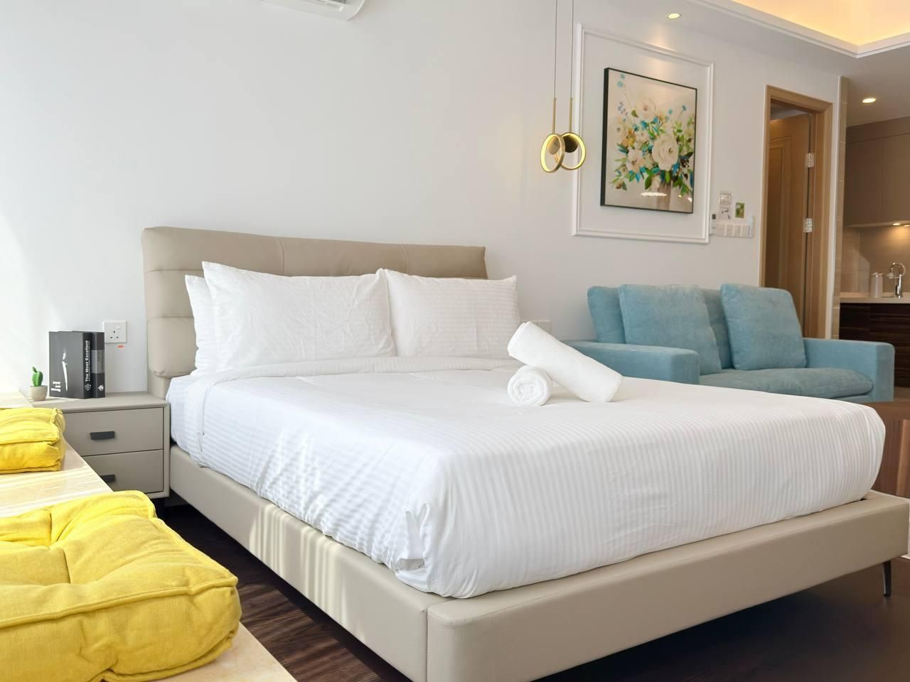 Studio Queen Room