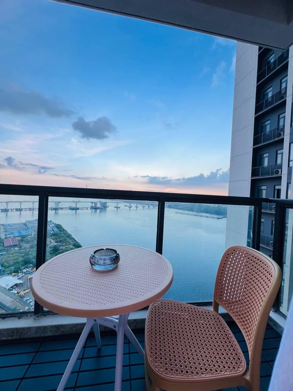 One Bedroom Apartment with Sea View