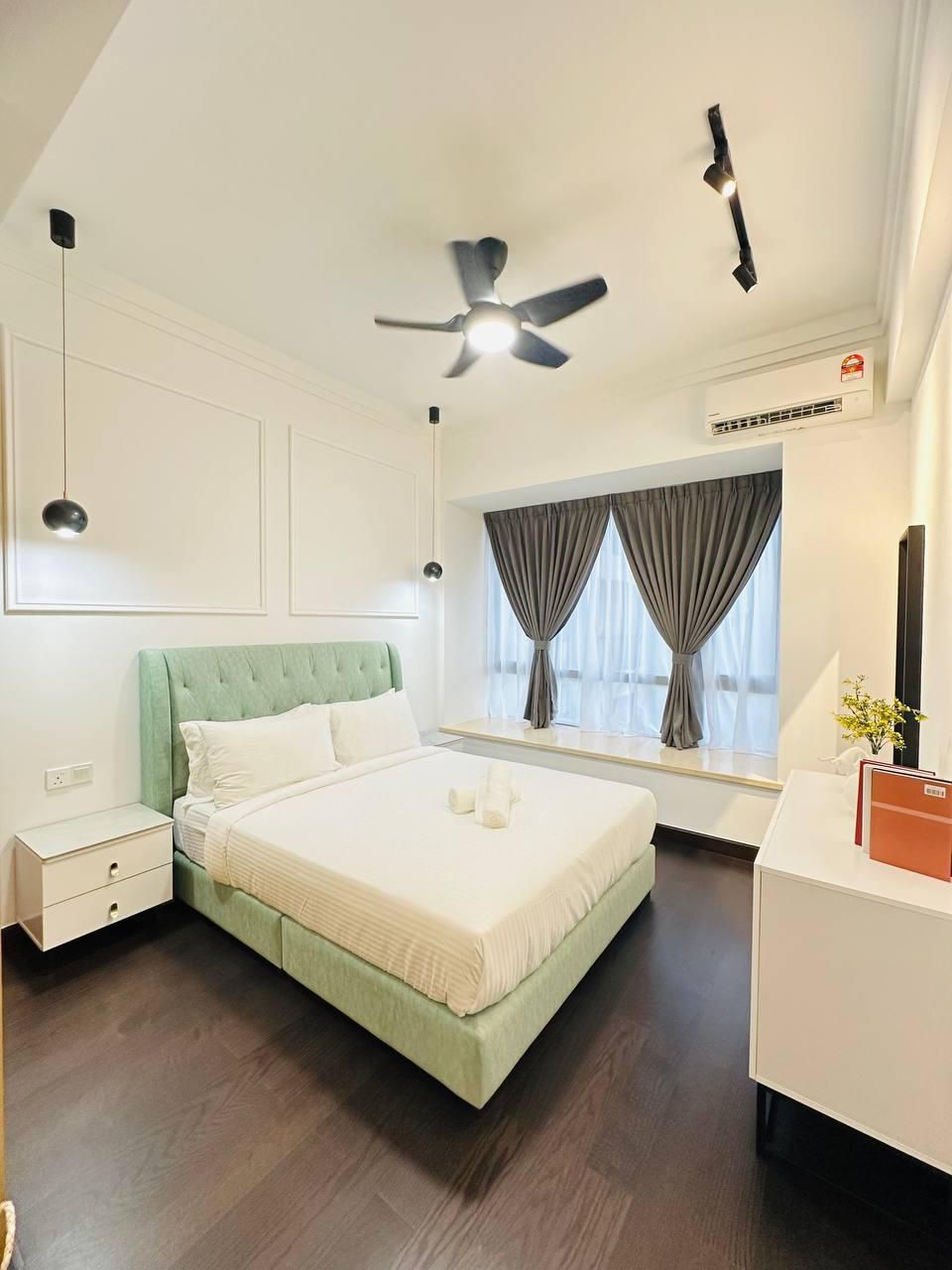 Pool Deluxe Twin Room