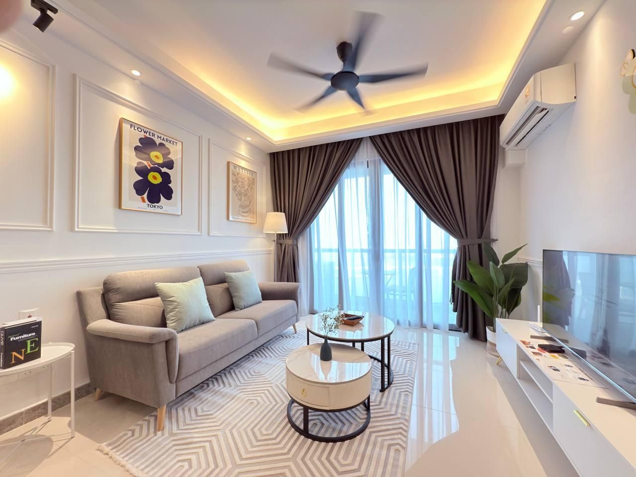 1 Bed Room Suite with Living area