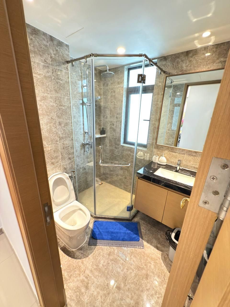 Three Bedroom Apartment with Balcony