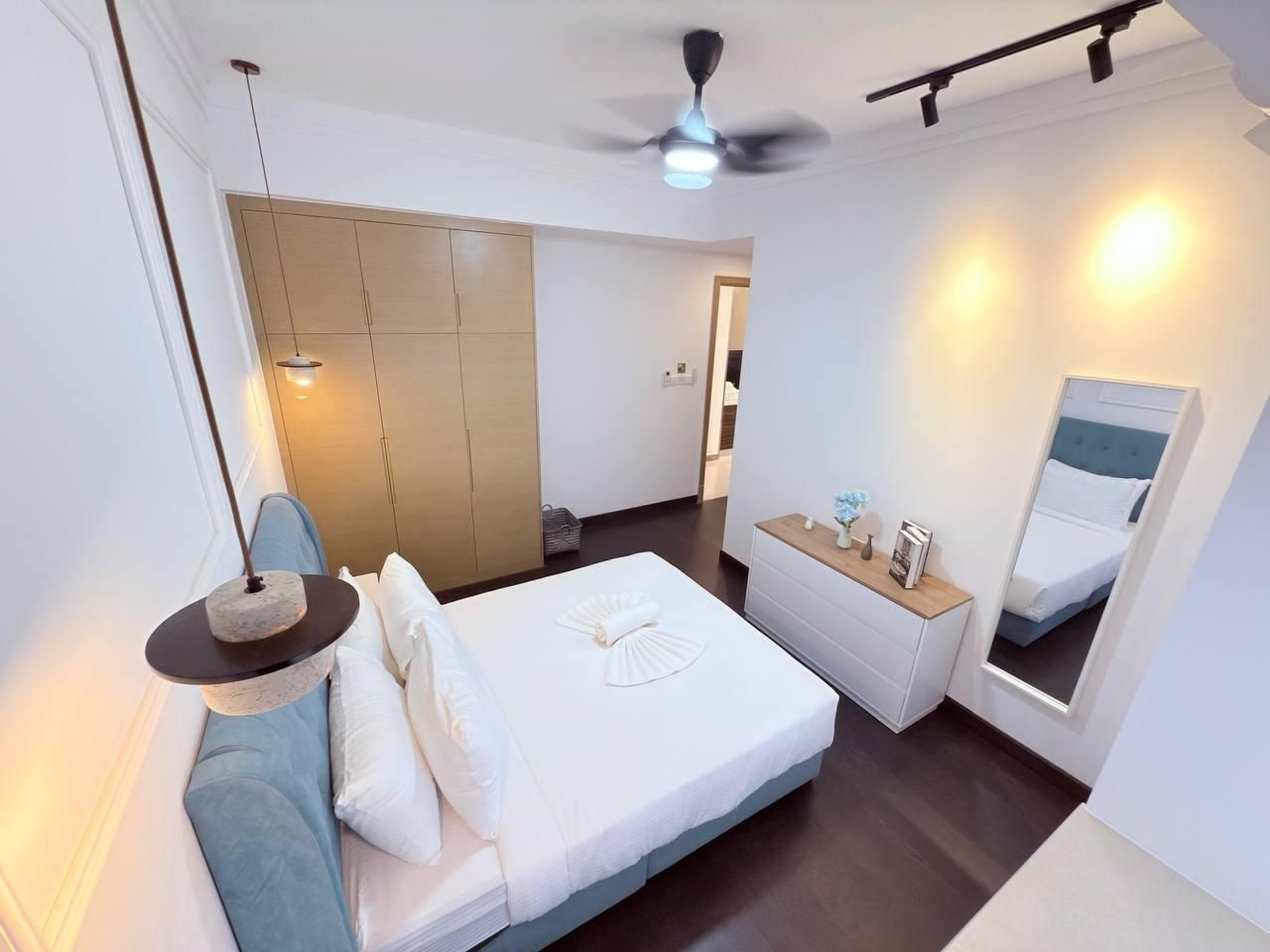 2 Bedroom 2 room Suite