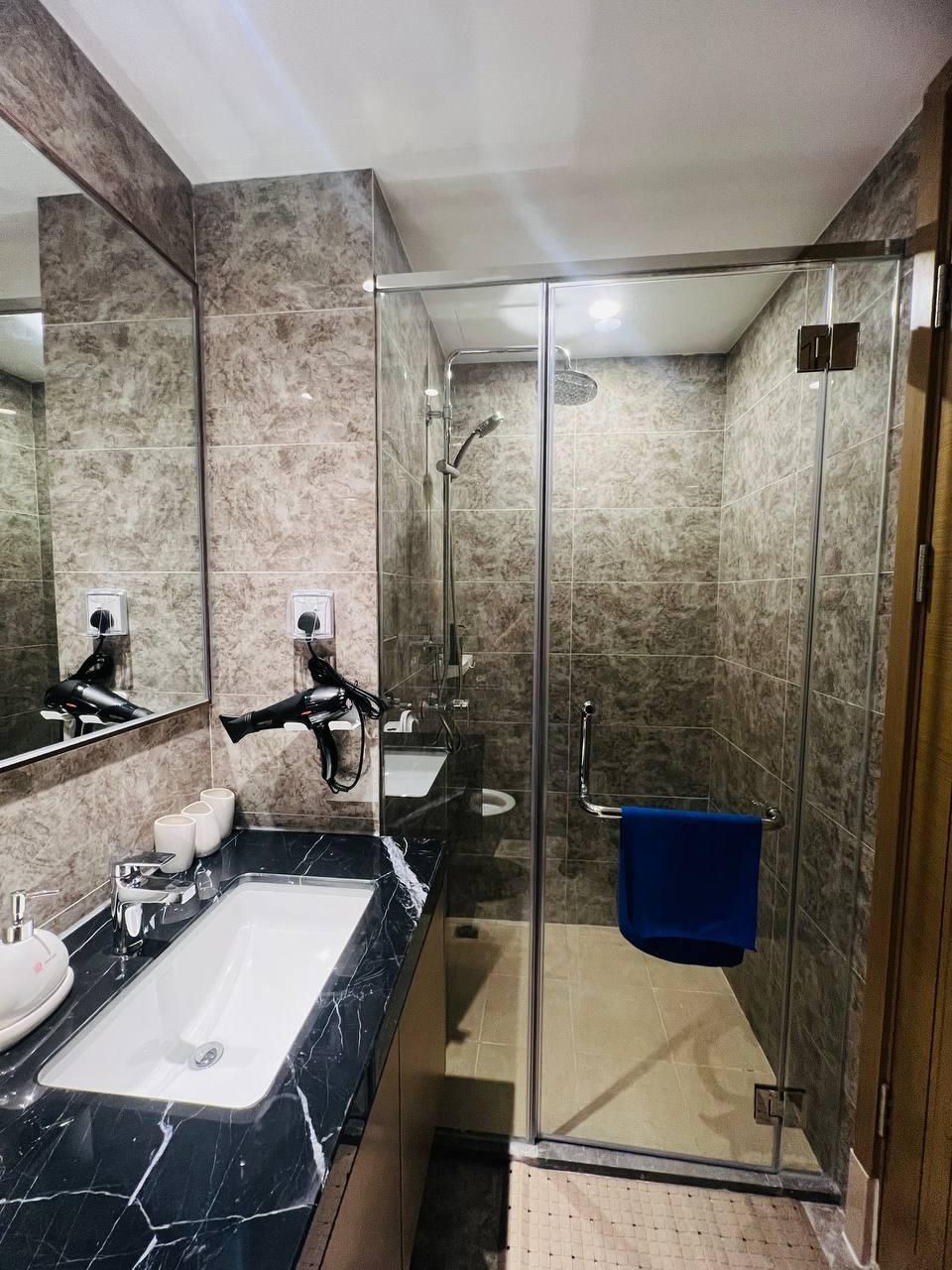 One Bed room Suite